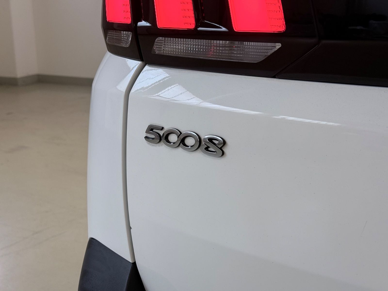 Peugeot 5008 Allure 2.0 HDI 7-SITZER*360°*SPUR*TEMP*TOTW — photo 12