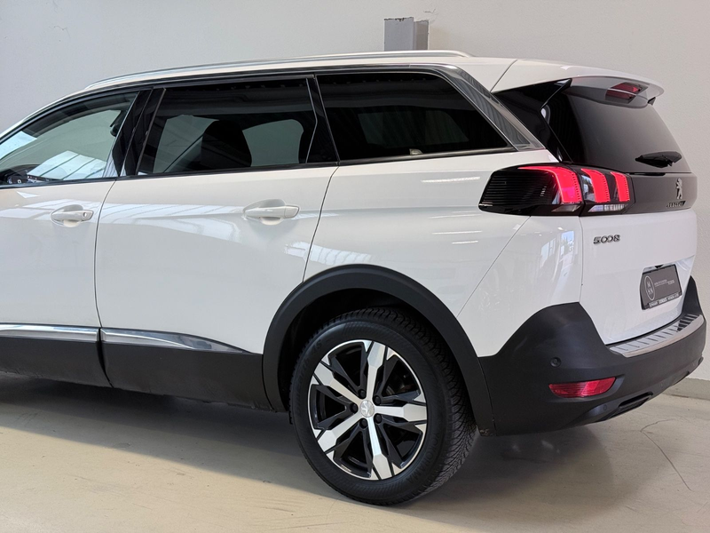 Peugeot 5008 Allure 2.0 HDI 7-SITZER*360°*SPUR*TEMP*TOTW — photo 7