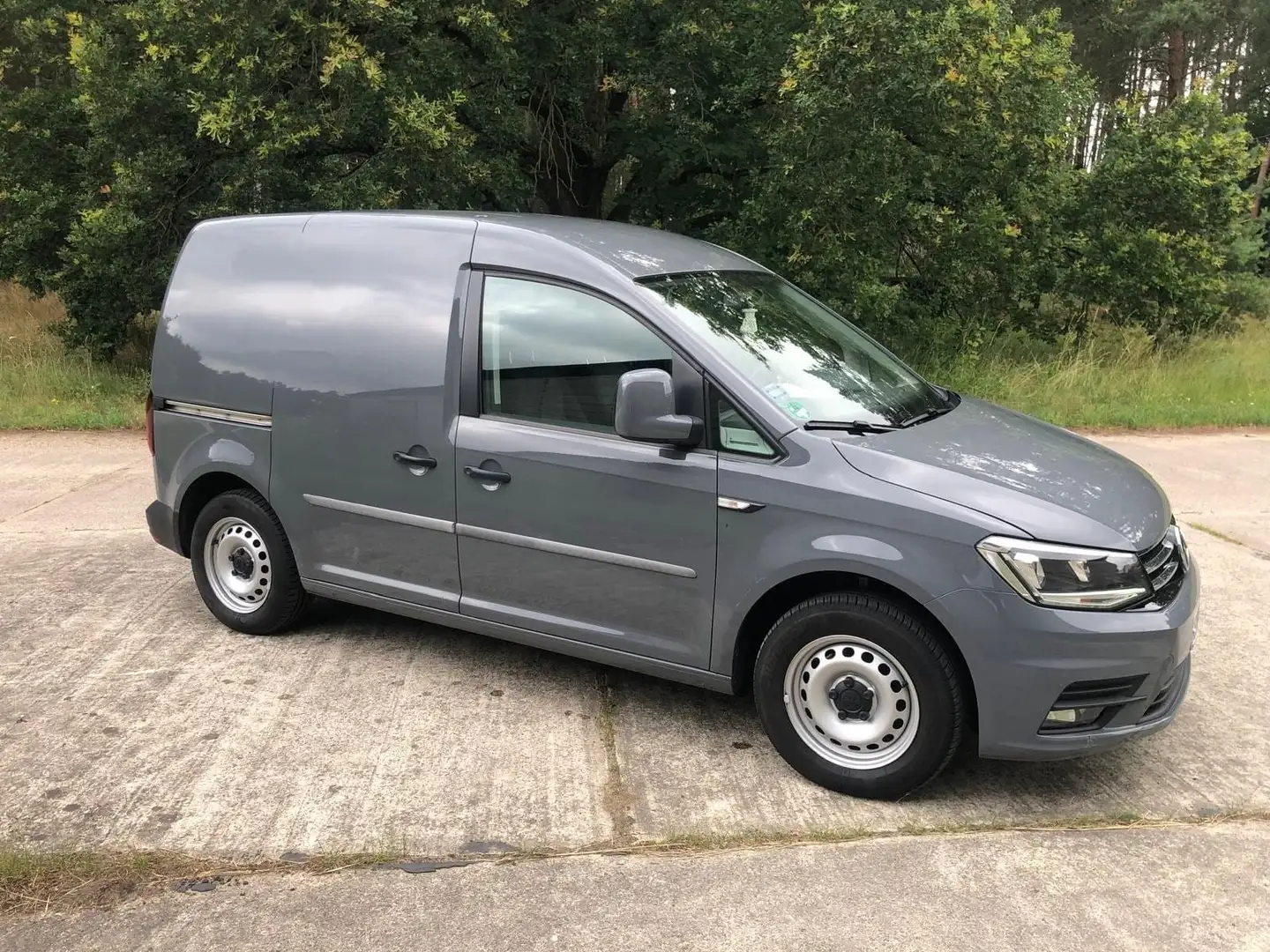 Volkswagen Caddy Kasten BMT 2.0TDI/Bi-Xenon/SIHZ/Klima Grau - 1