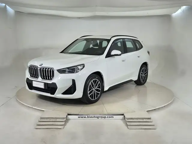 BMW X1 main image