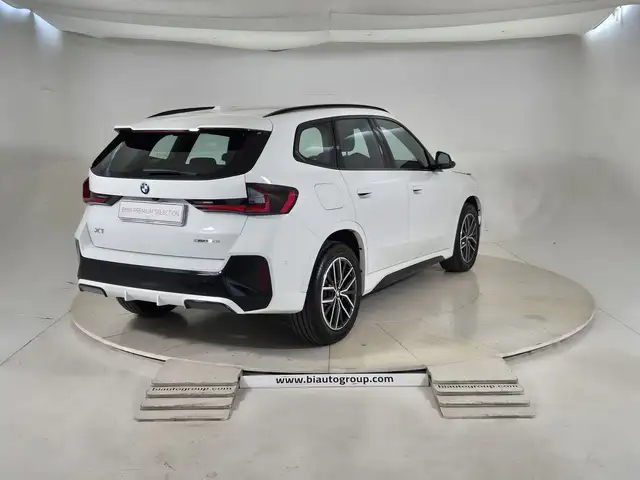 BMW X1 view 4