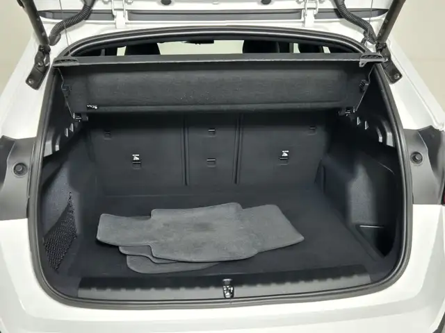BMW X1 view 13