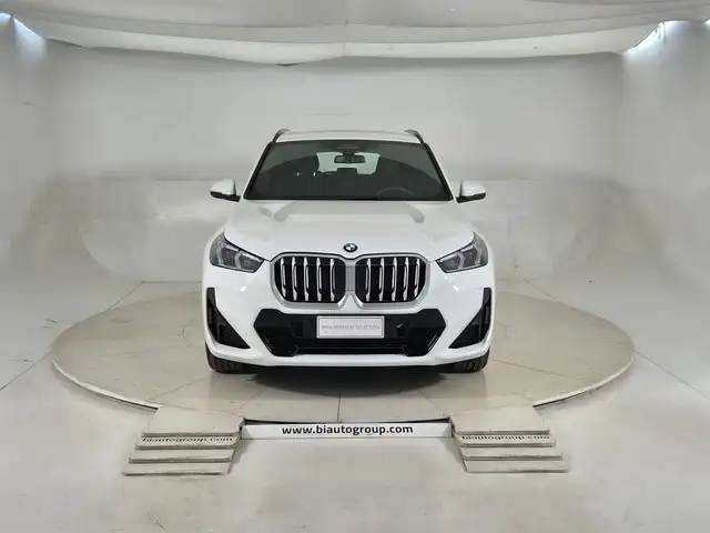 BMW X1 view 2