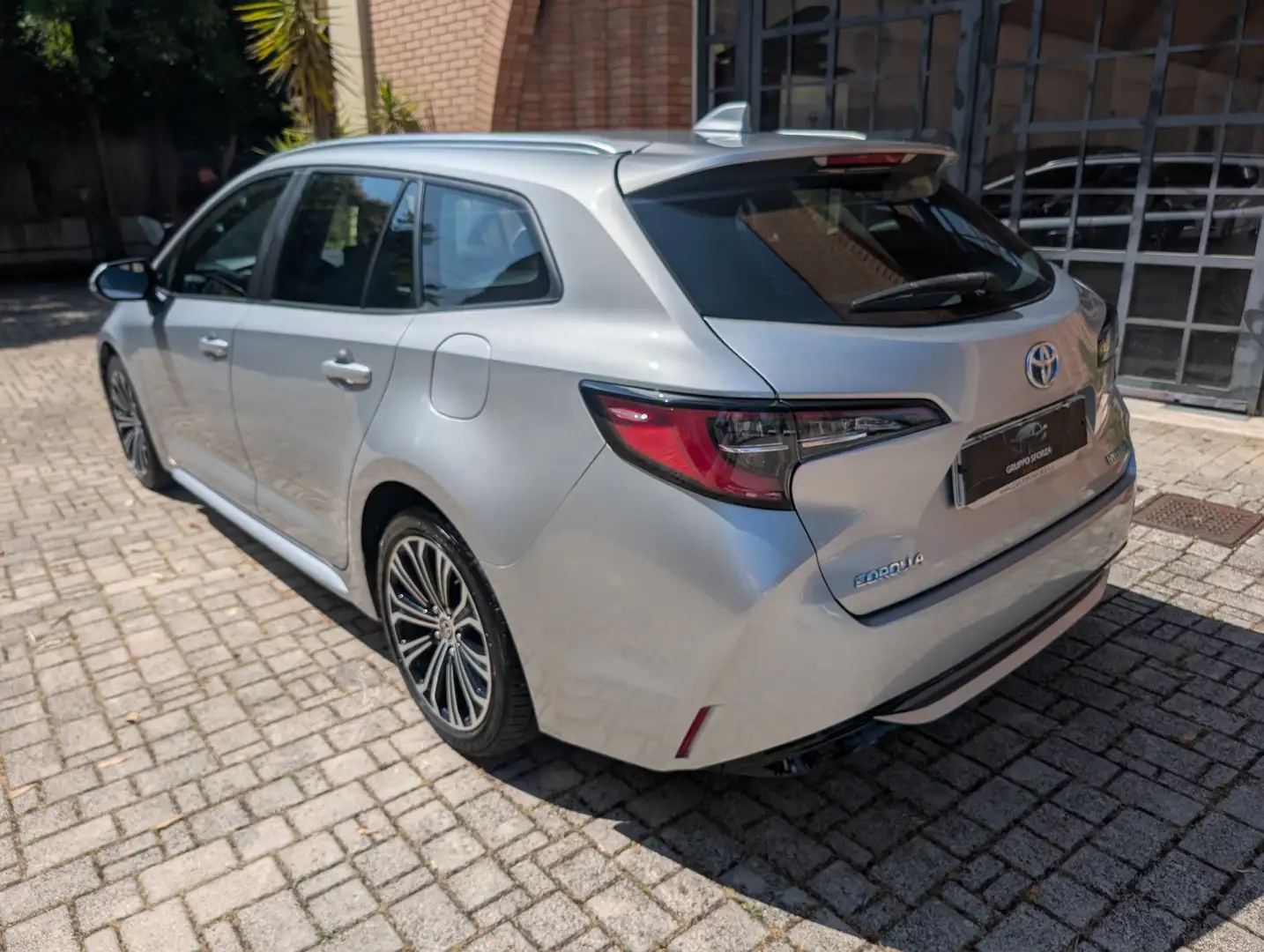 Toyota Corolla Touring Sports 2.0 Hybrid Business Tagliandata E6 Argent - 2