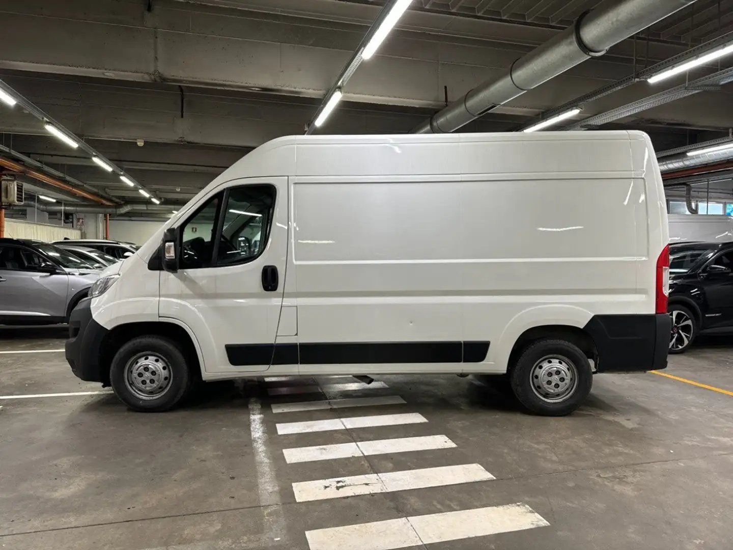 Citroen Jumper 33 L2H2 BlueHDi 140cv Business Bianco - 2
