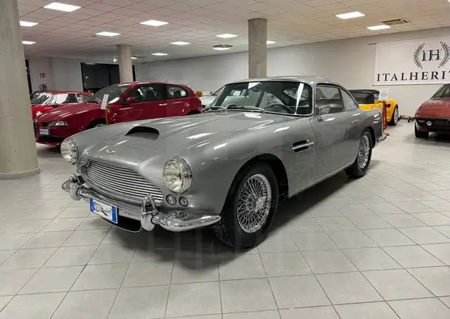 Aston Martin DB 4 S2 Touring Superleggera