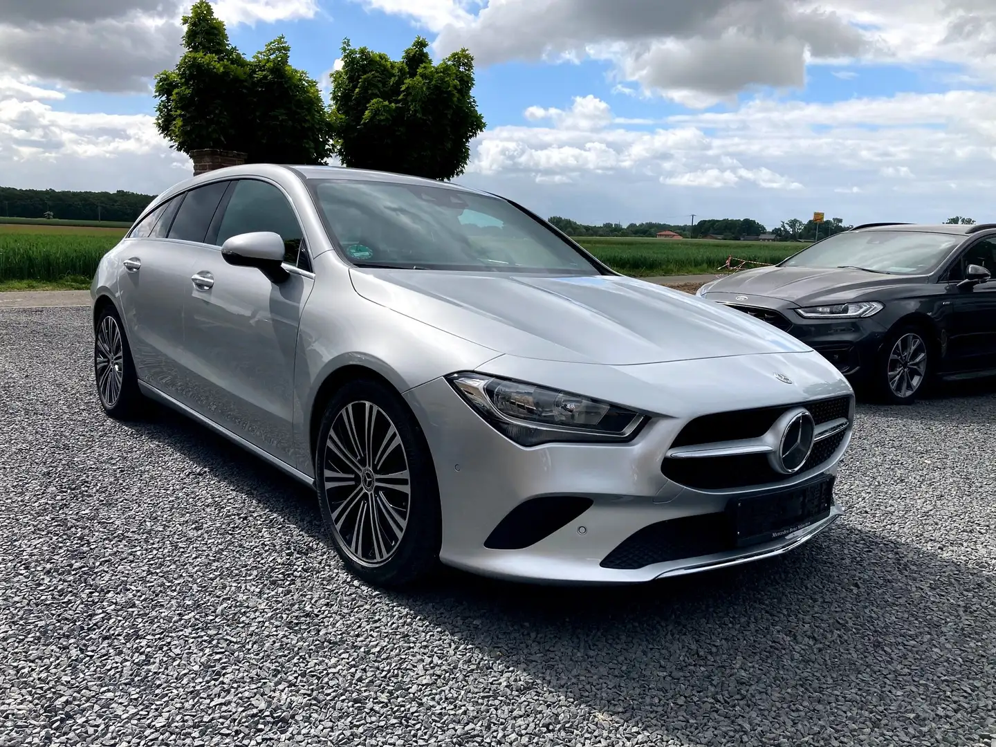 Mercedes-Benz CLA 220 CLA 220 d // Distr // Leder // Kamera // Navi Plus Silber - 1
