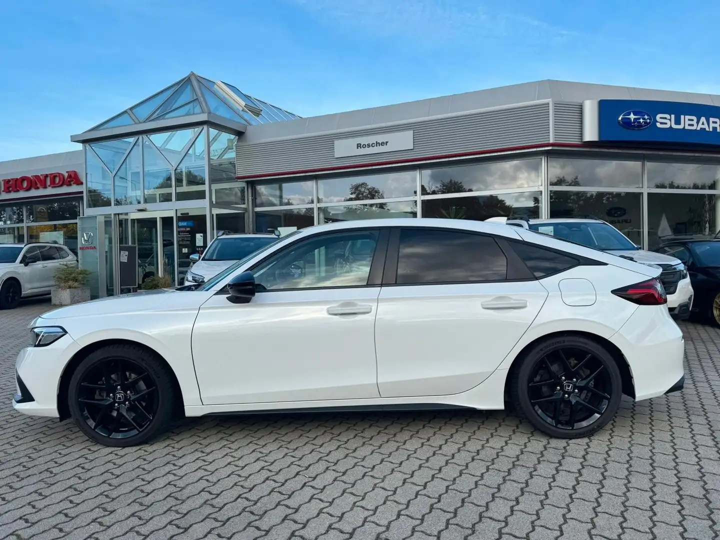 Honda Civic Lim. 5-trg. e:HEV Sport Weiß - 1