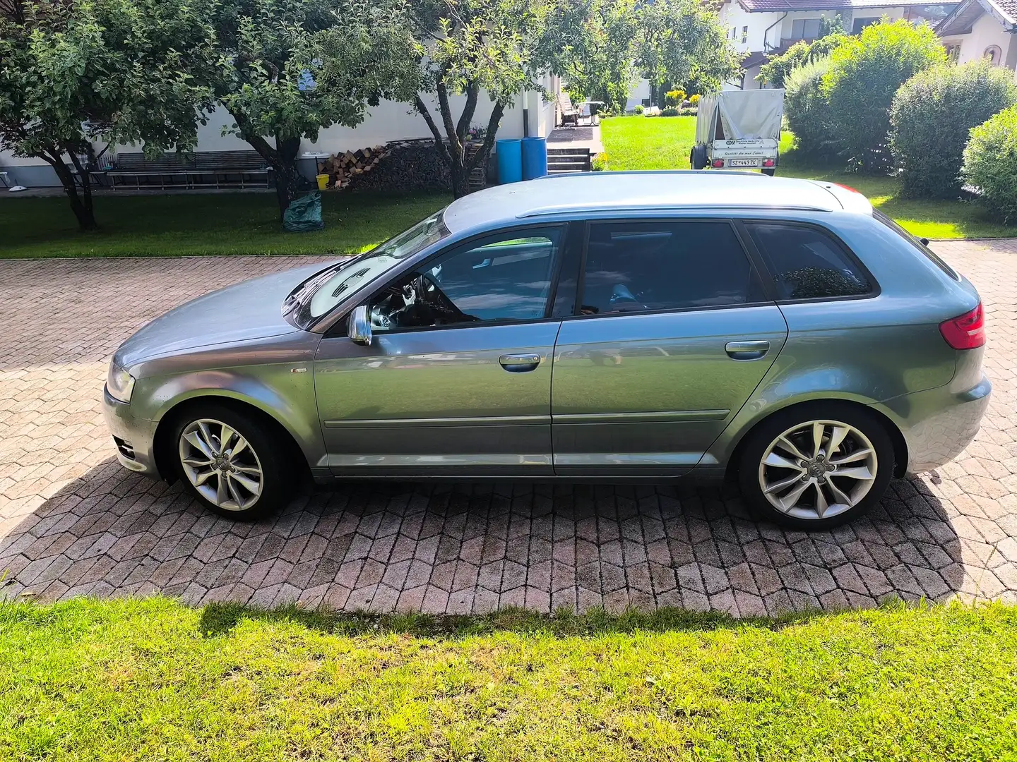 Audi A3 A3 SB 1,4 TFSI Ambiente S-tronic Ambiente Grau - 2
