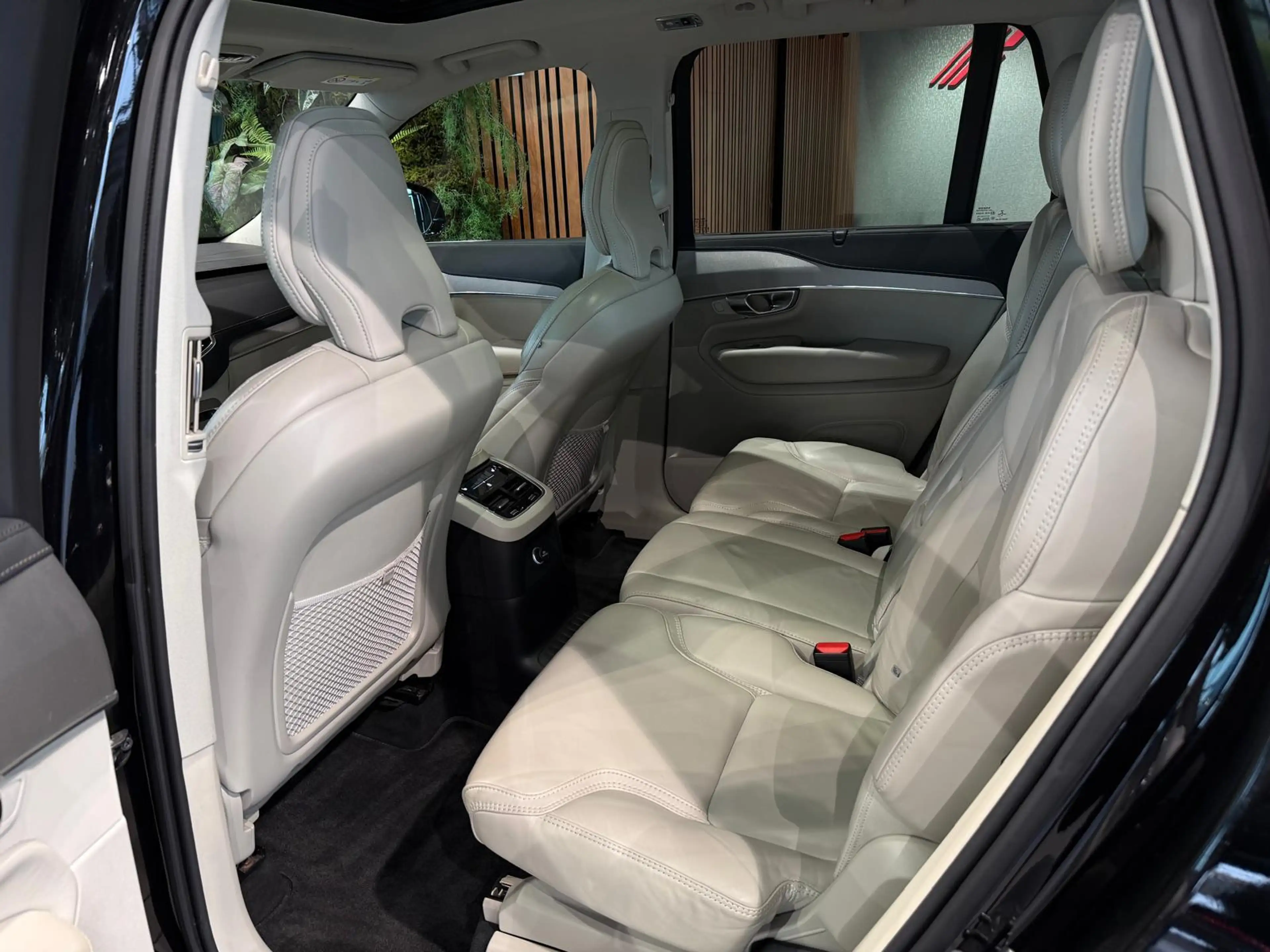 Volvo XC90 2.0 T8 Twin Engine AWD Inscription Panoschuifdak t — photo 31