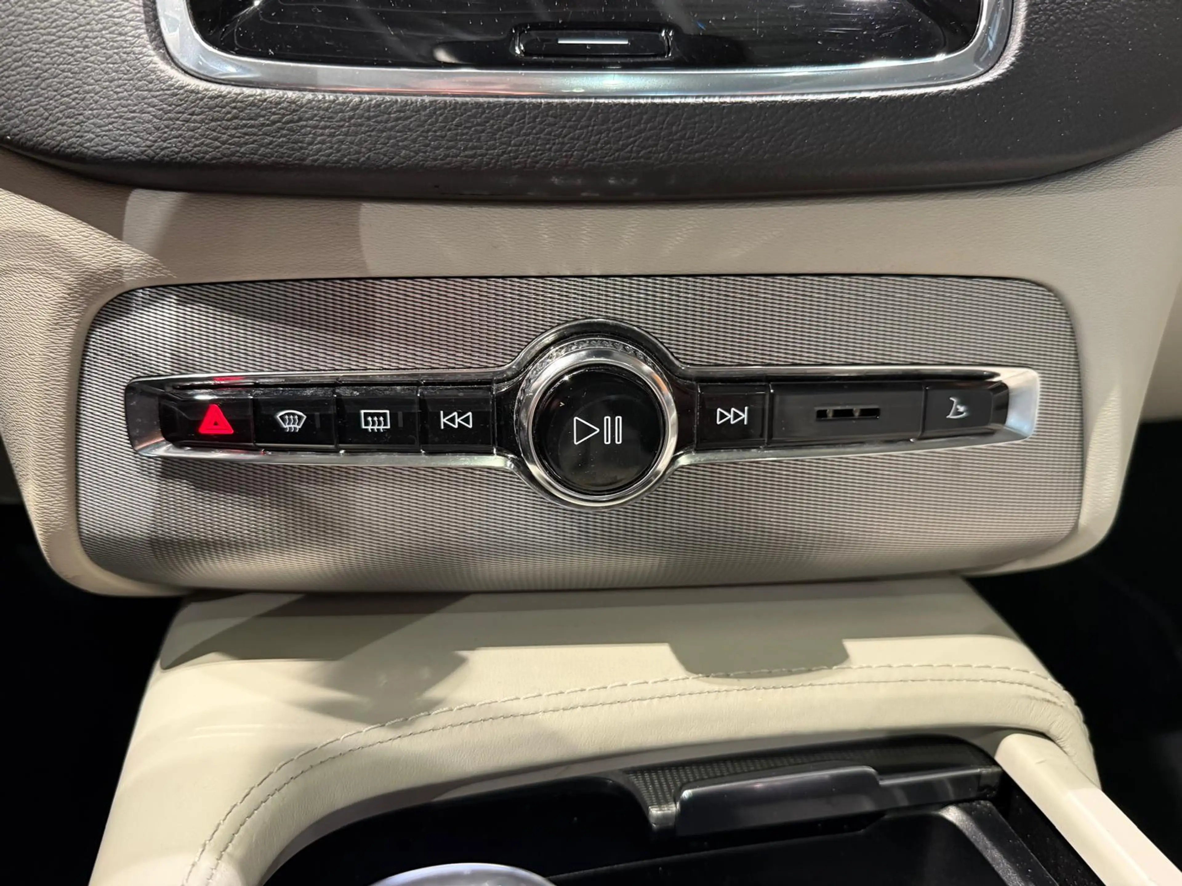 Volvo XC90 2.0 T8 Twin Engine AWD Inscription Panoschuifdak t — photo 24