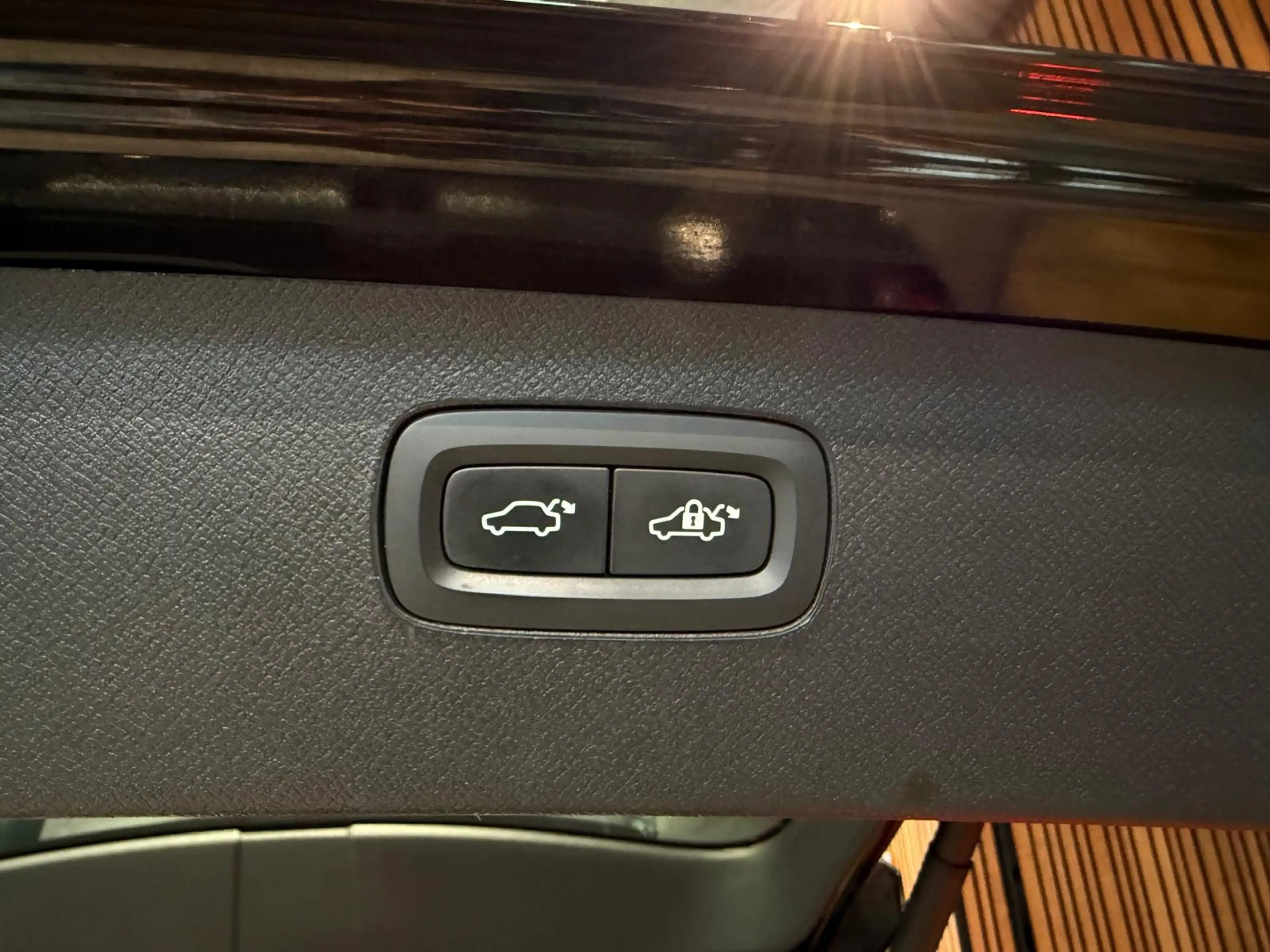 Volvo XC90 2.0 T8 Twin Engine AWD Inscription Panoschuifdak t — photo 40