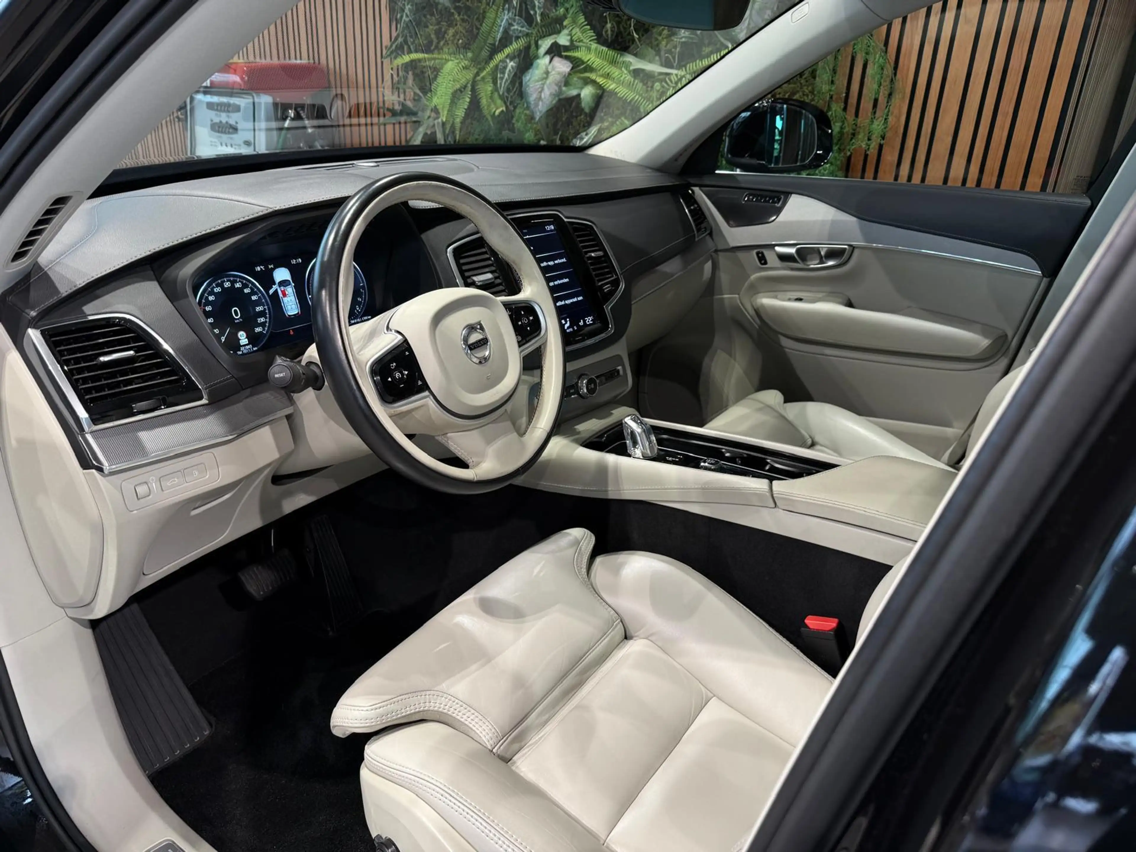 Volvo XC90 2.0 T8 Twin Engine AWD Inscription Panoschuifdak t — photo 29