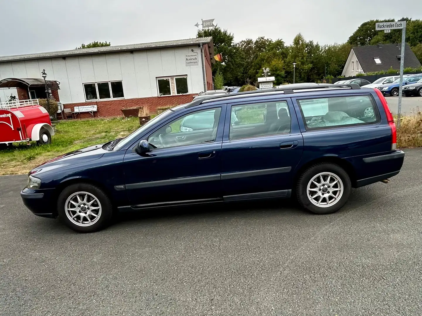 Volvo V70 V70 2.4 TÜV 09-2027 KLIMA Blau - 2