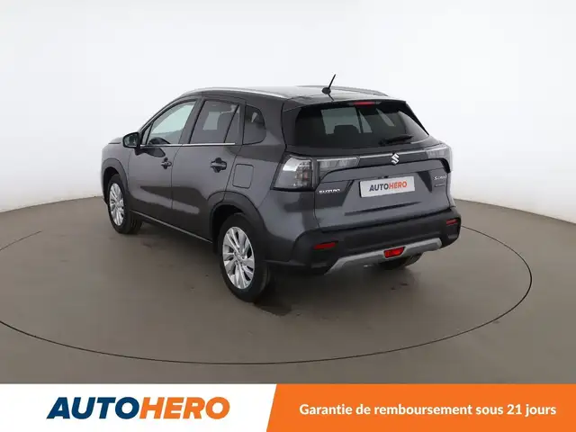 Suzuki S-Cross view 4
