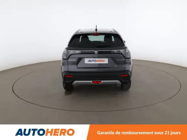Suzuki S-Cross view 5