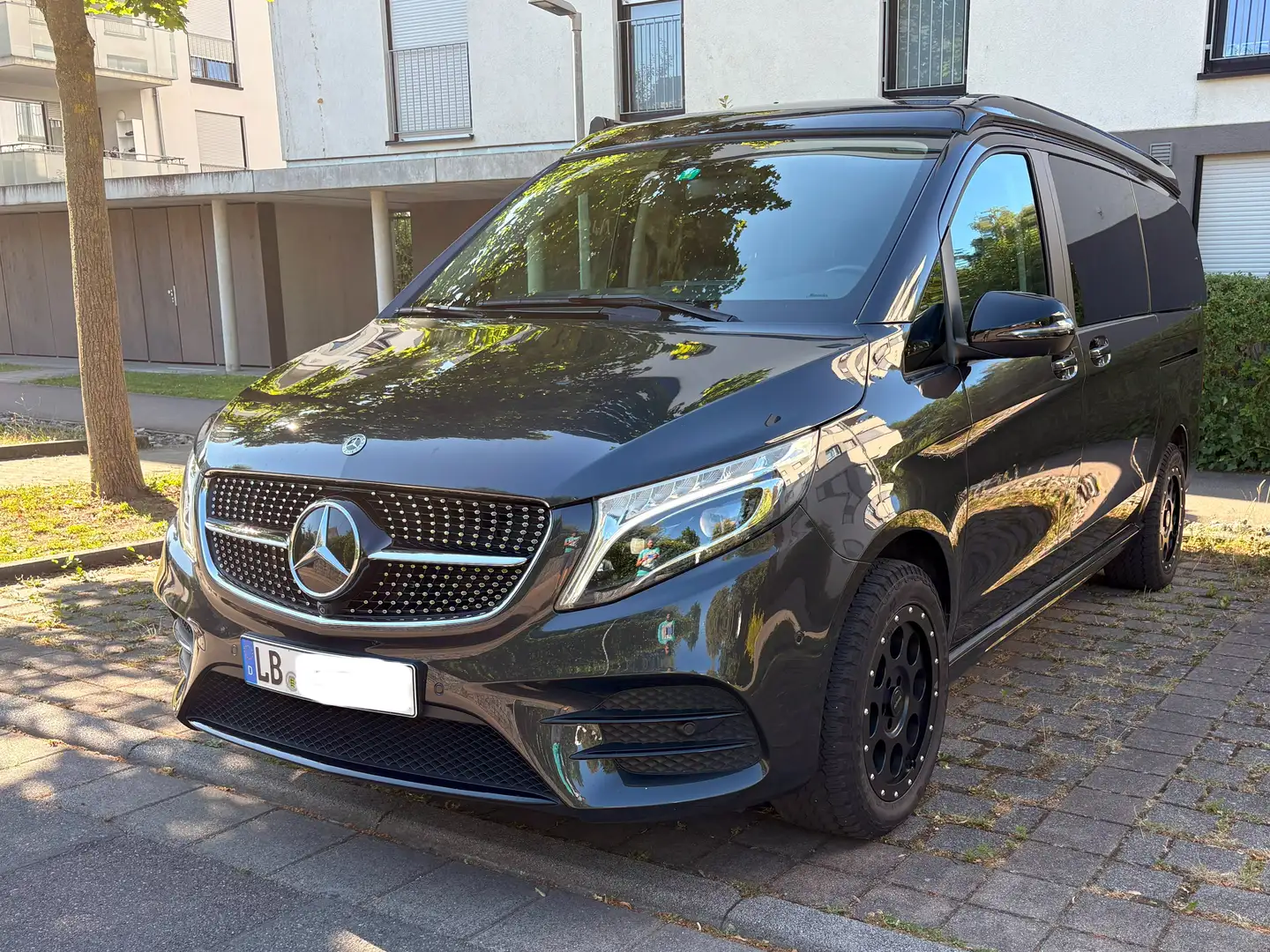 Mercedes-Benz Marco Polo V-Klasse 250 d 4MATIC AMG HORIZON EDITION 360° Šedá - 2