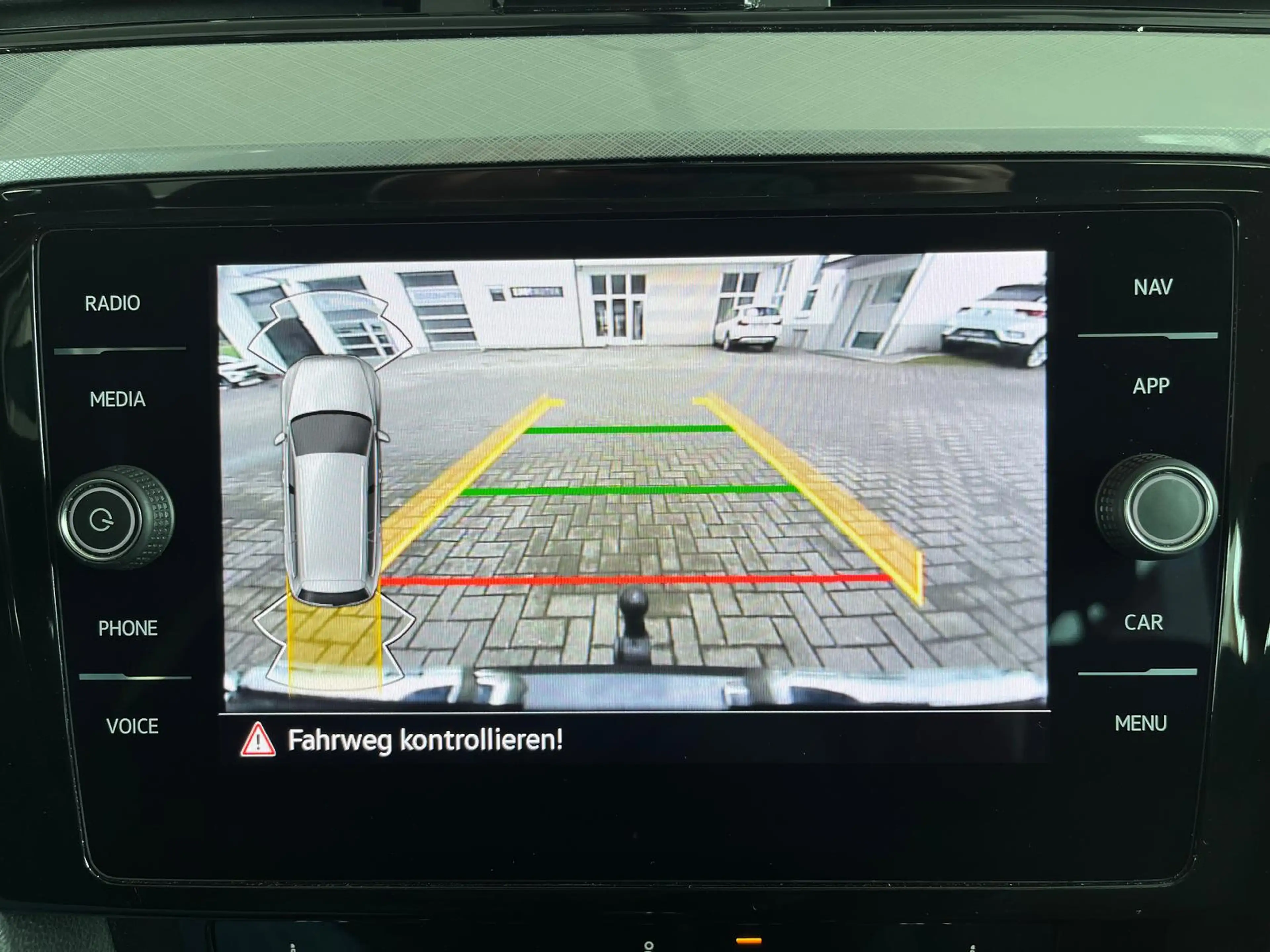 Volkswagen Passat Variant Business 2.0 TDI DSG NAVI ACC SHZ — photo 8