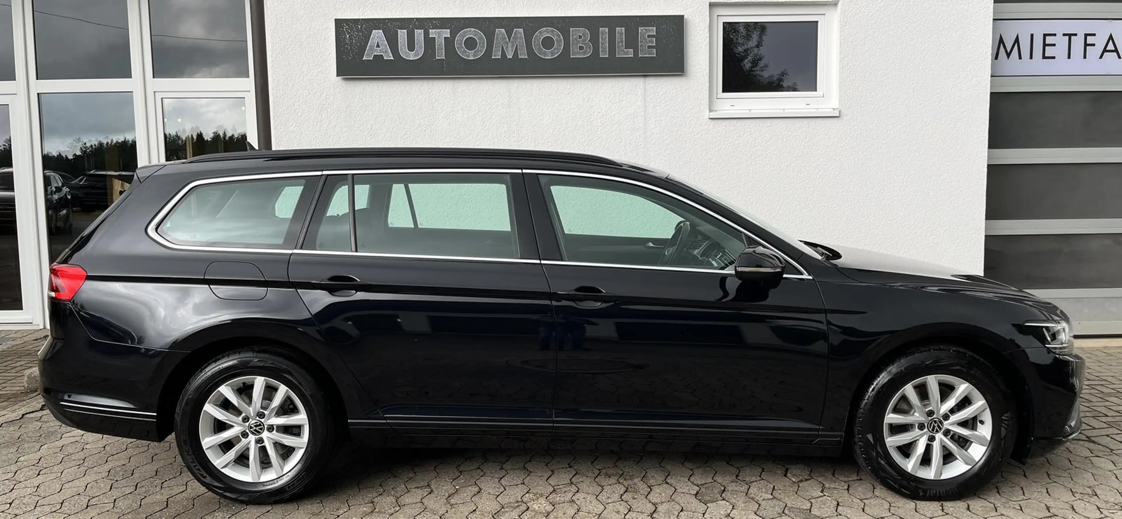 Volkswagen Passat Variant Business 2.0 TDI DSG NAVI ACC SHZ — photo 6