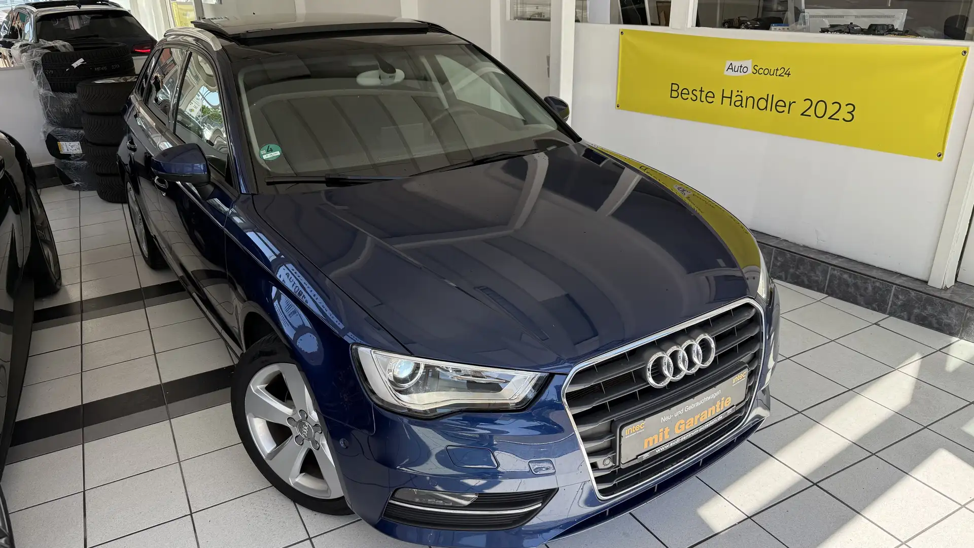 Audi A3 ambition XENON PANO NAVI PDC SCHECKHEFT GARANTIE Blau - 2