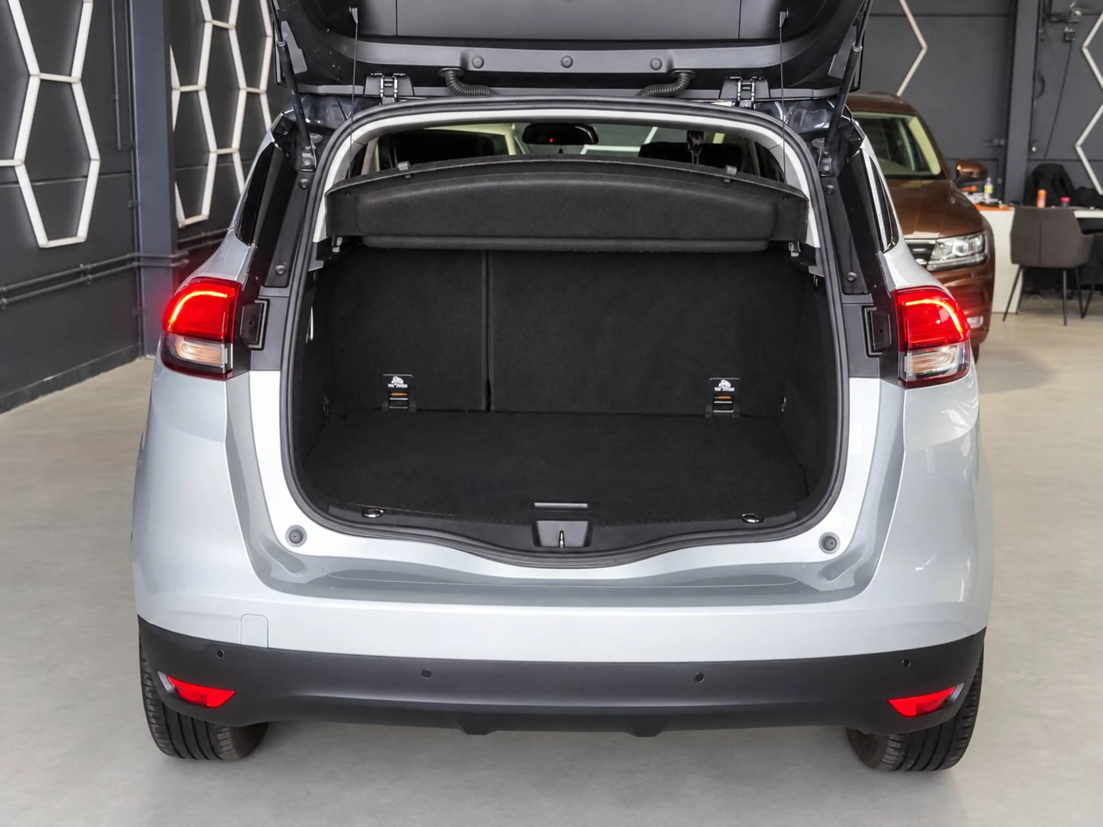 Renault Scenic Scenic 1.5 dCi Energy Intens / NAVI-CUIR-TOIT PANORAMIQUE — photo 14