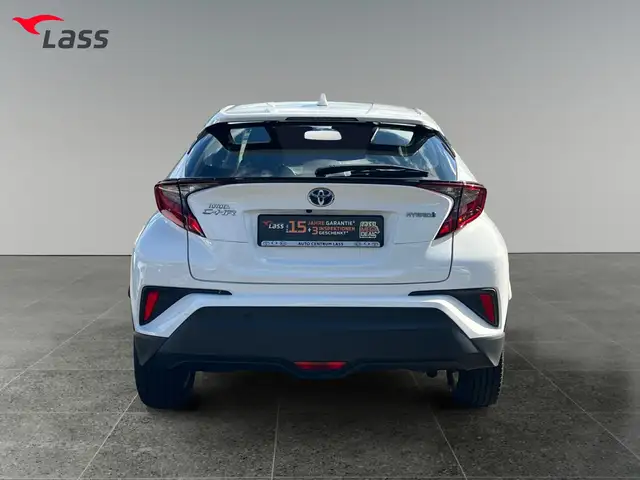 Toyota C-HR view 5