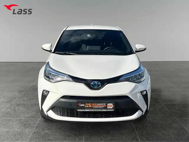 Toyota C-HR view 9