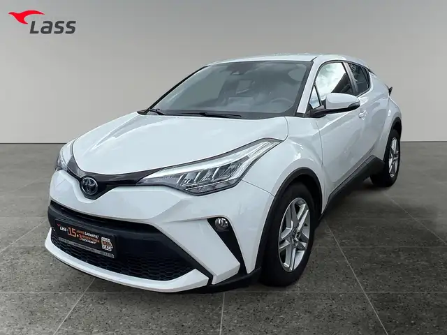 Toyota C-HR view 2
