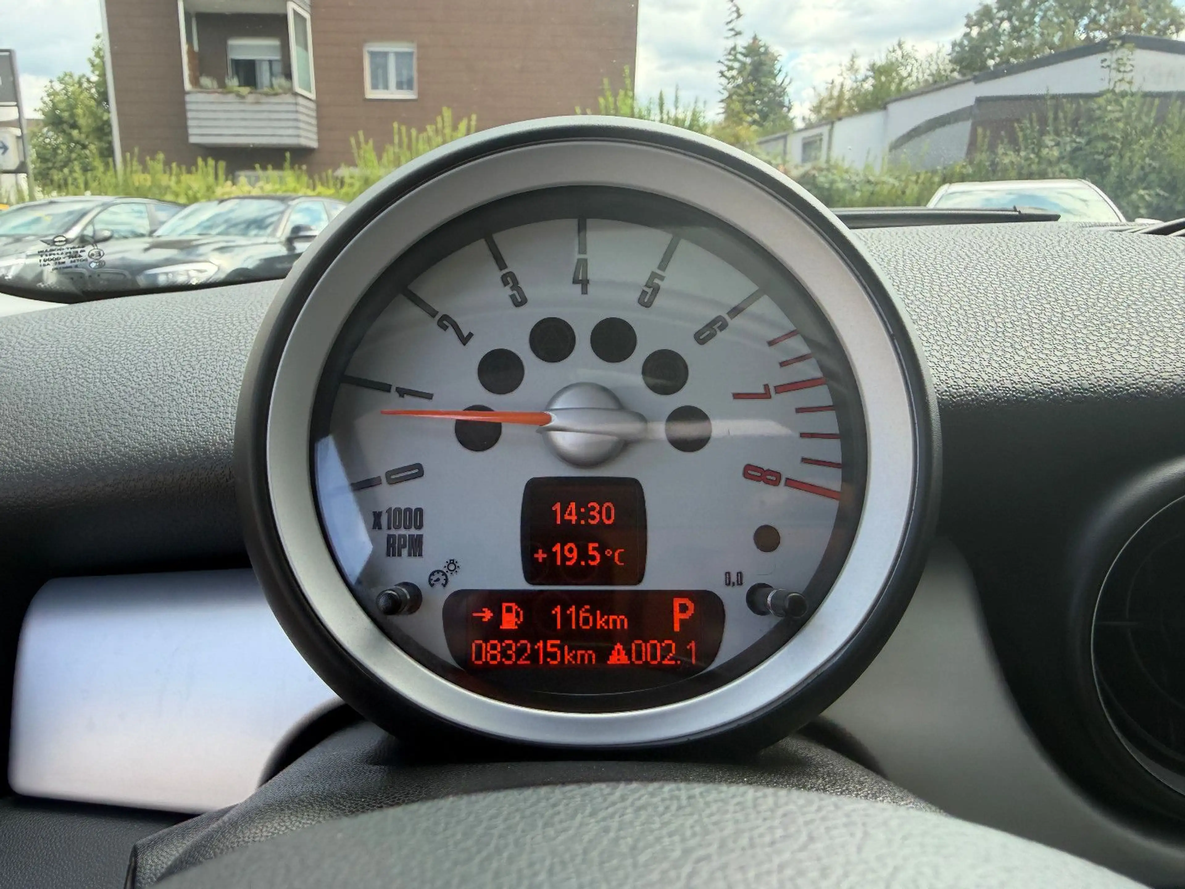 MINI One 1.4 Pepper Automatik 83TKM Klima Panorama — photo 14