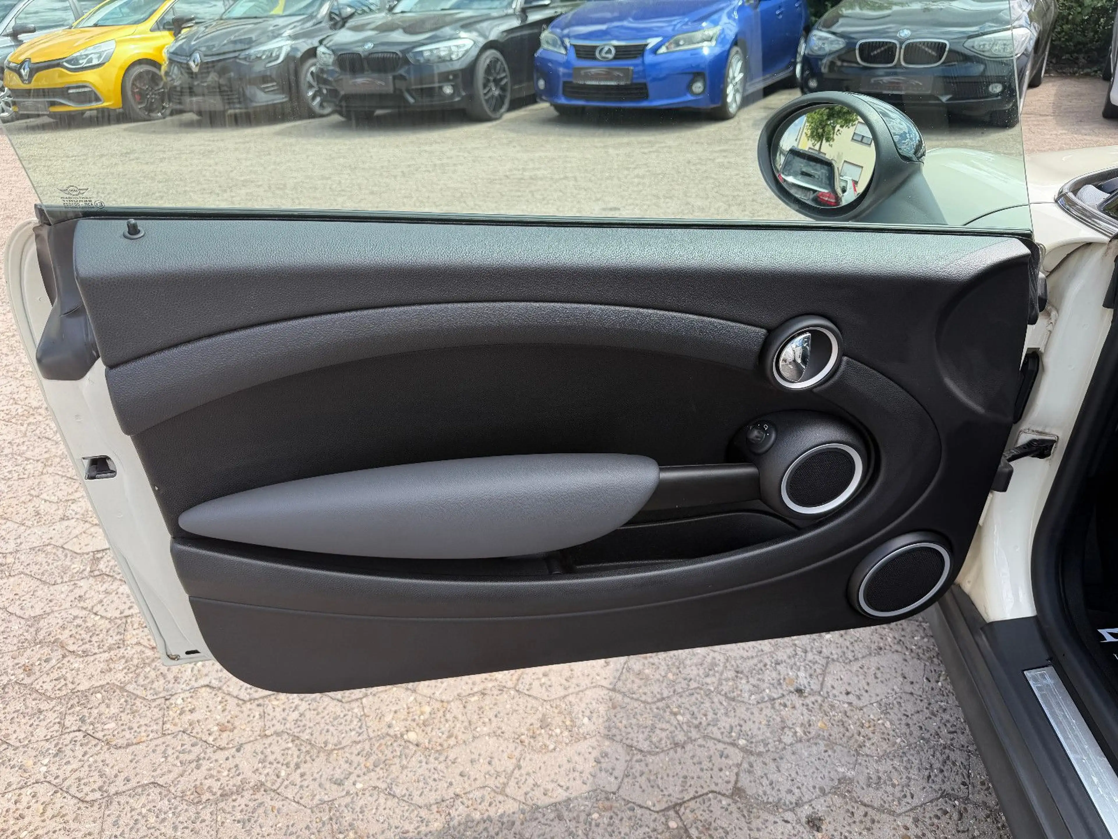 MINI One 1.4 Pepper Automatik 83TKM Klima Panorama — photo 10