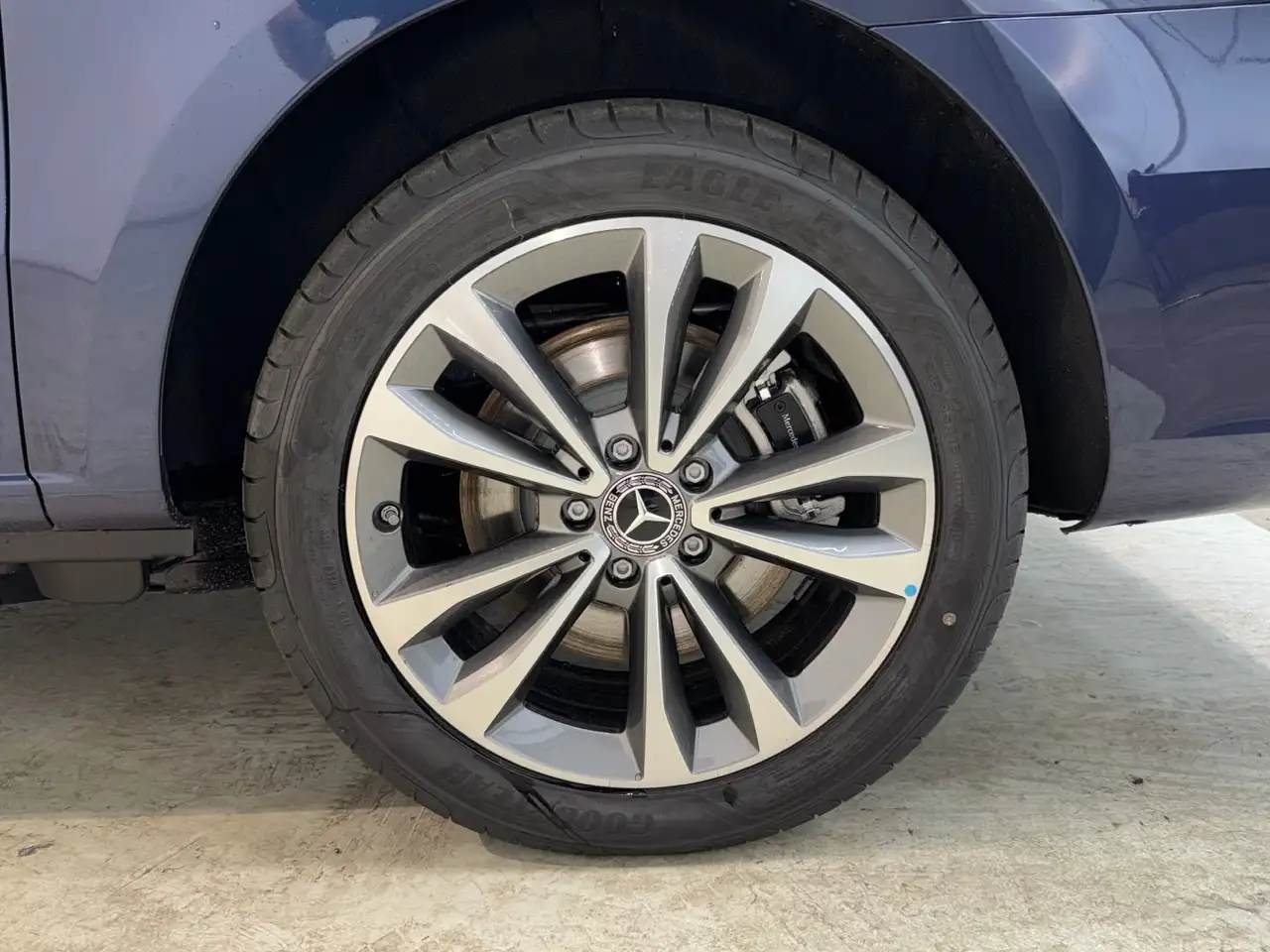Mercedes-Benz V 300 d Style lang Distr. Standhzg AHK2,5t 360° 8