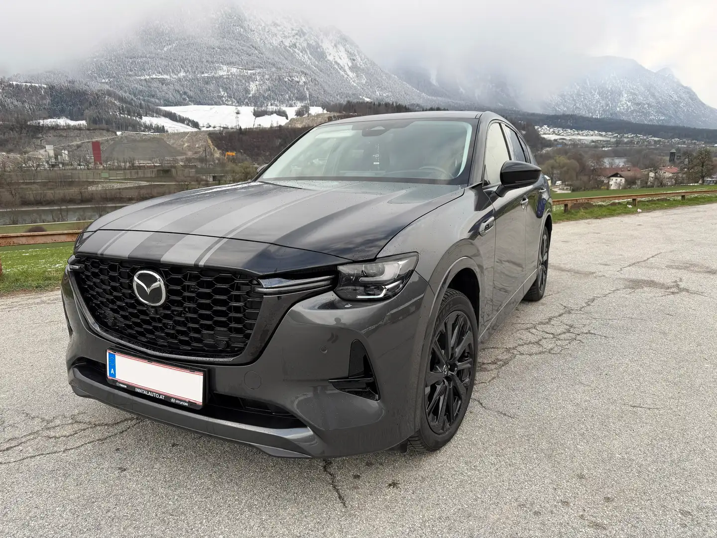 Mazda CX-60 CX-60 2.5L e-SKYACTIV PHEV AWD HOMURA CON/DRI/PAN Aut. HOMURA CON/DRI/PAN Grau - 2