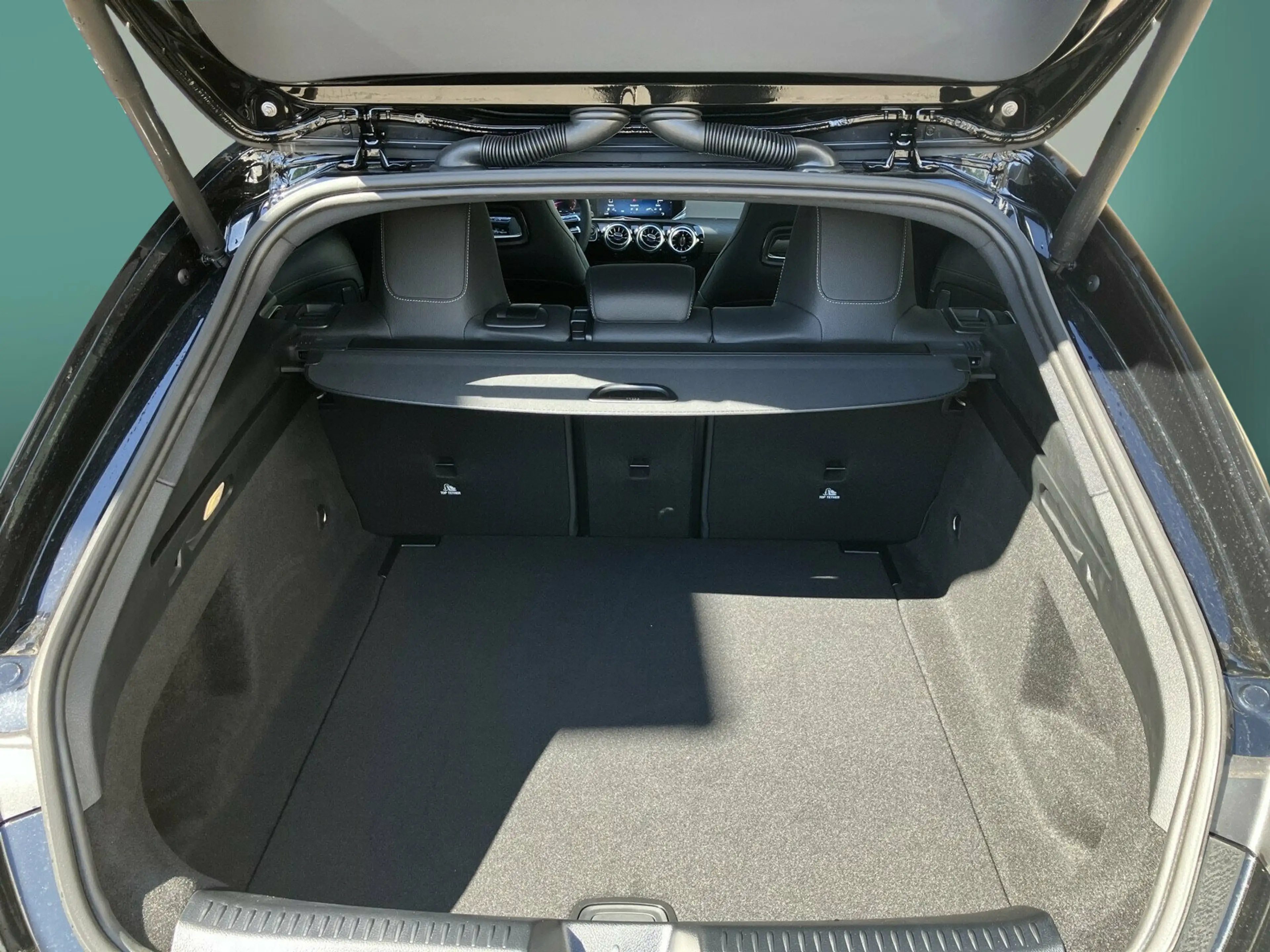 Mercedes-Benz CLA 200 CLA 200 SB AMG+PANO+DISTR+KAMERA+AHK+SOUND+NIGHT — photo 10