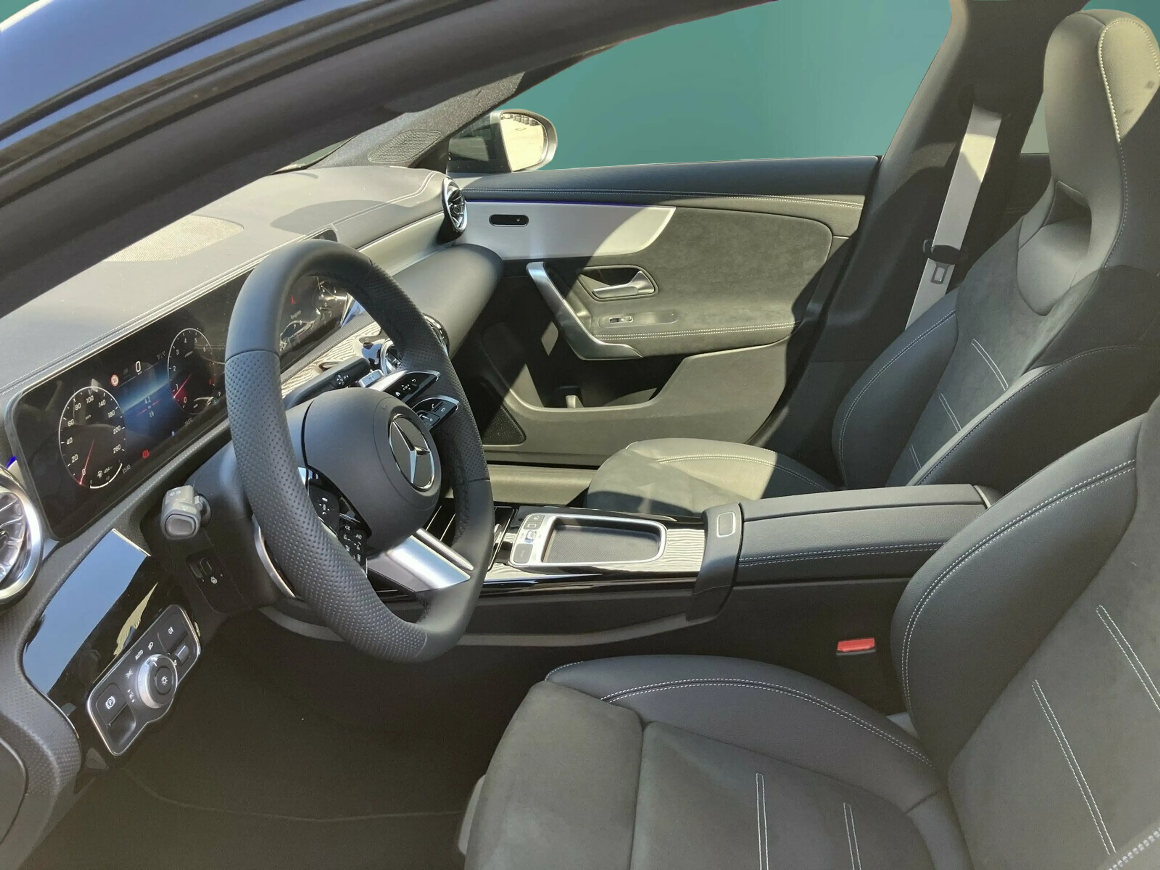 Mercedes-Benz CLA 200 CLA 200 SB AMG+PANO+DISTR+KAMERA+AHK+SOUND+NIGHT — photo 12