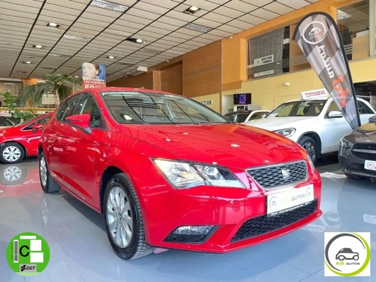 SEAT Leon 1.2 TSI 110 CV 5p. S/S Style Rojo - 1