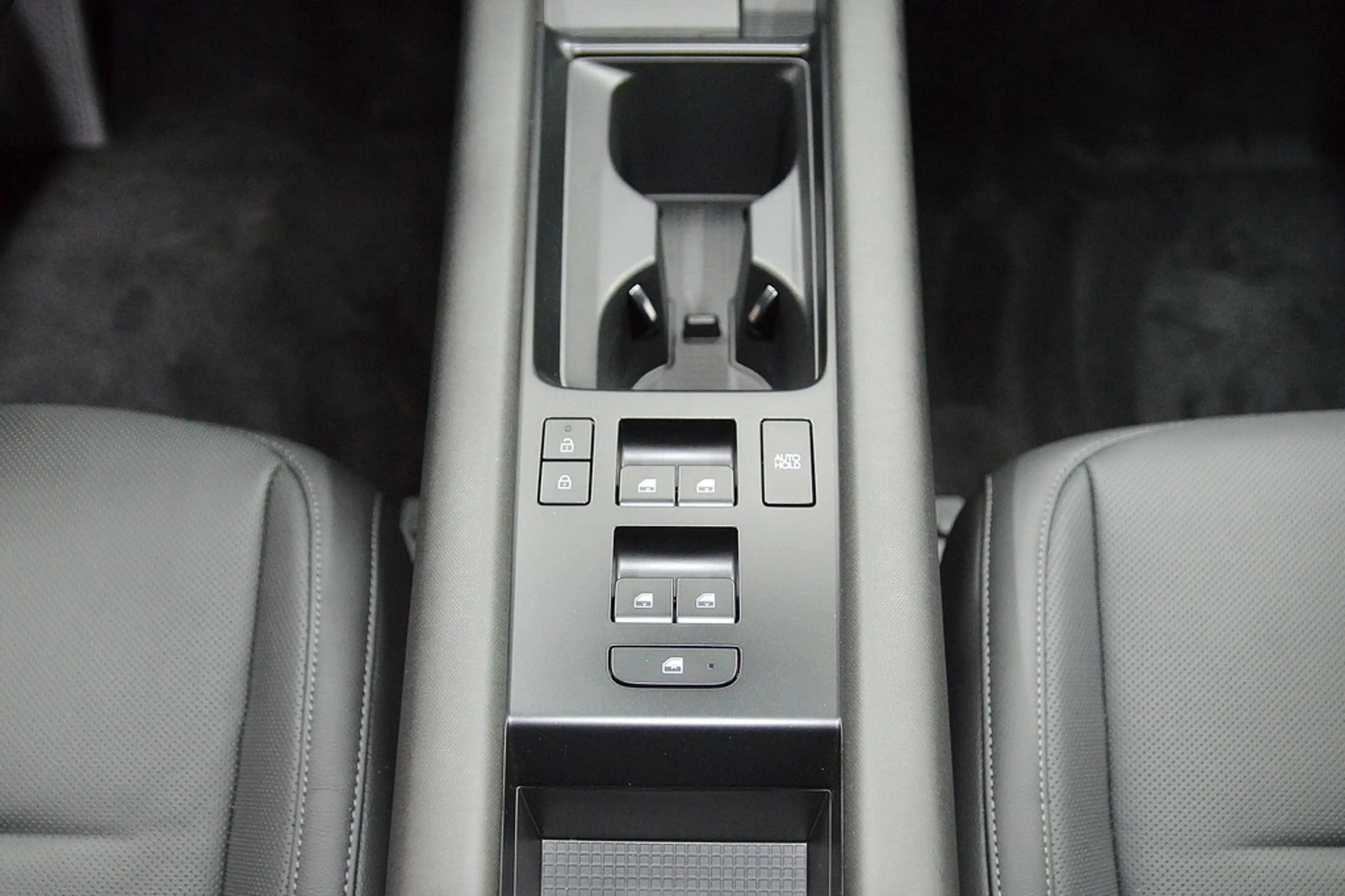 Hyundai IONIQ 6 77 kWh 4WD UNIQ WP*BOSE*18" — photo 11