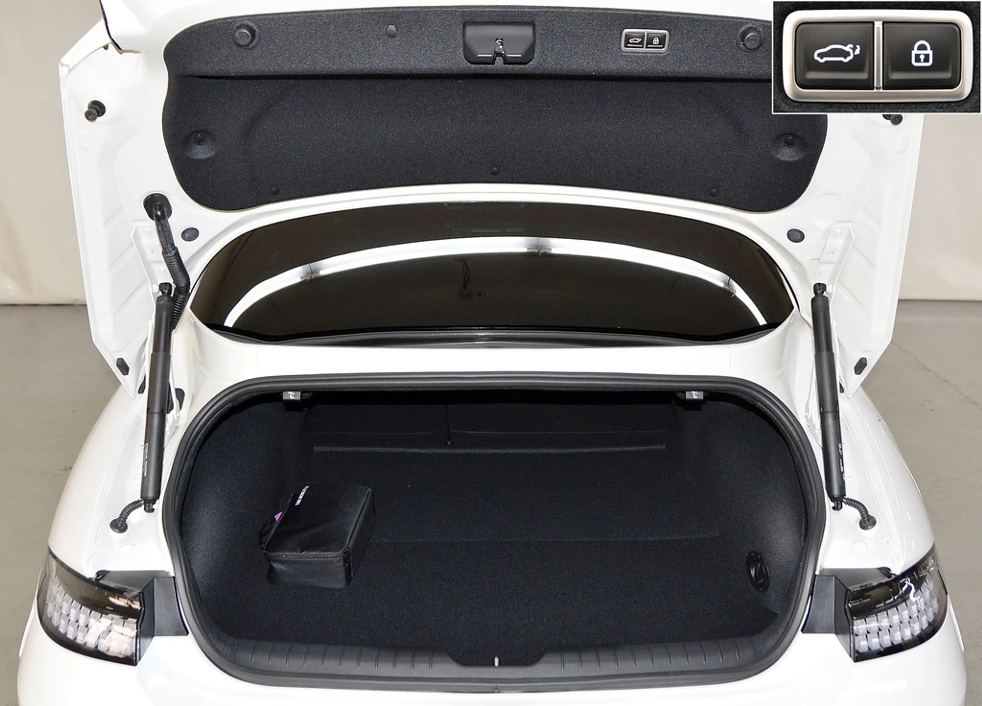 Hyundai IONIQ 6 77 kWh 4WD UNIQ WP*BOSE*18" — photo 6
