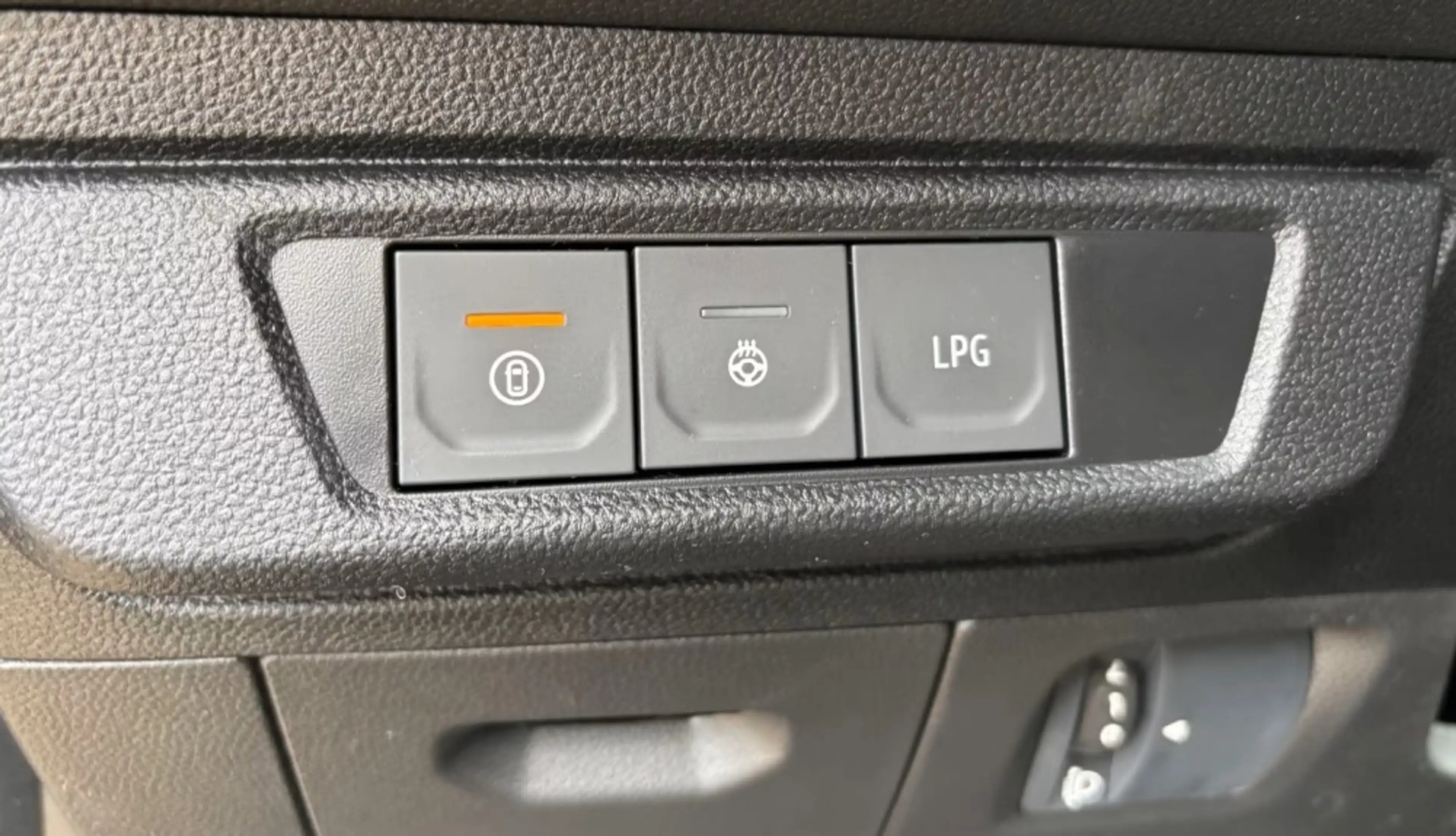Dacia Jogger Eco-G 120 Automatik Extreme 7-Sitzer *Neues Modell — photo 6
