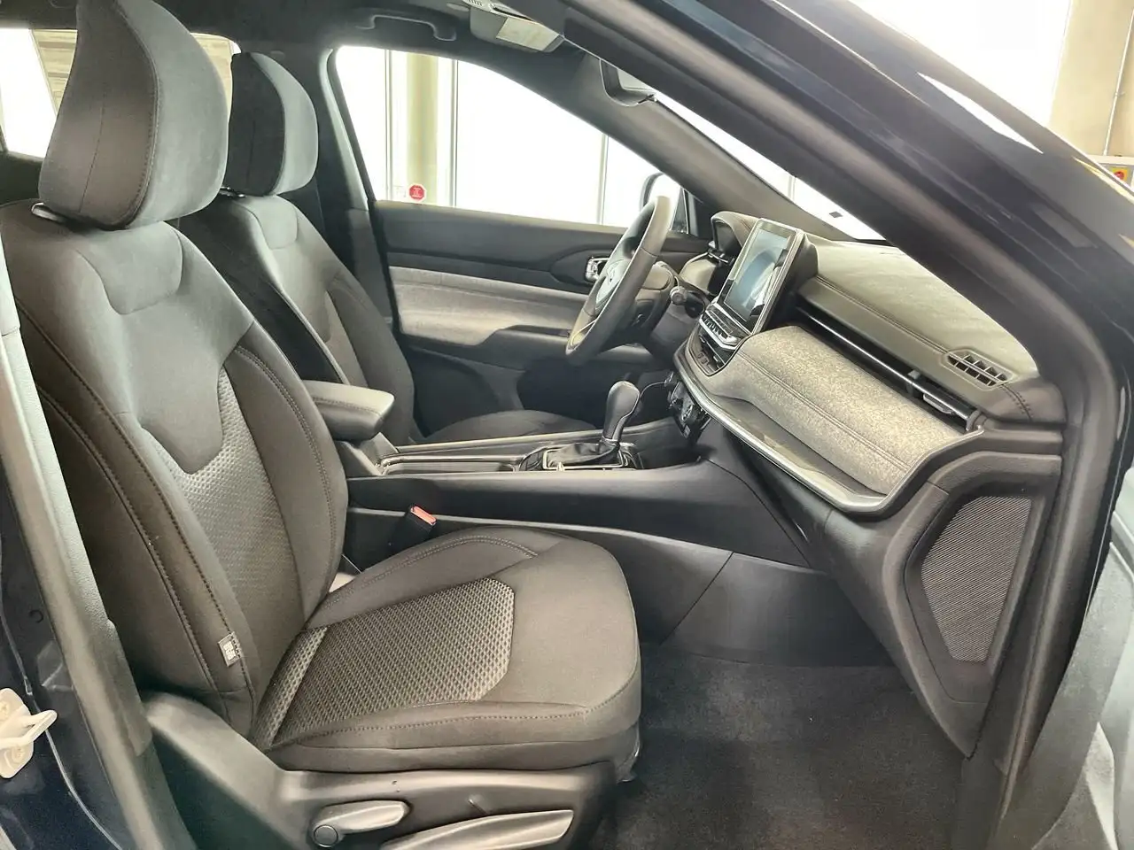 Jeep Compass снимка Jeep Compass