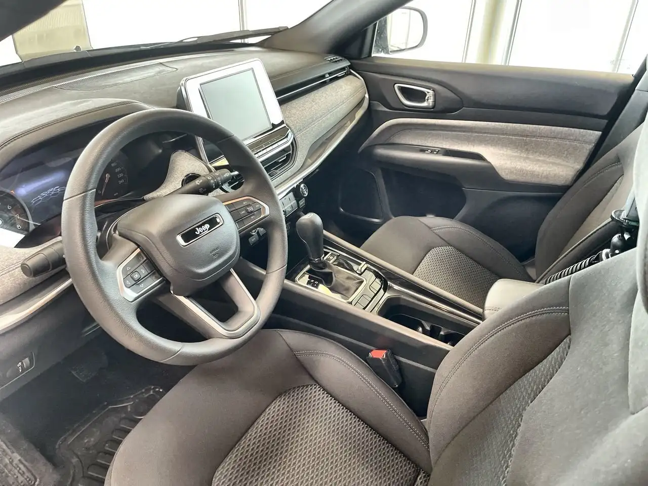Jeep Compass снимка Jeep Compass