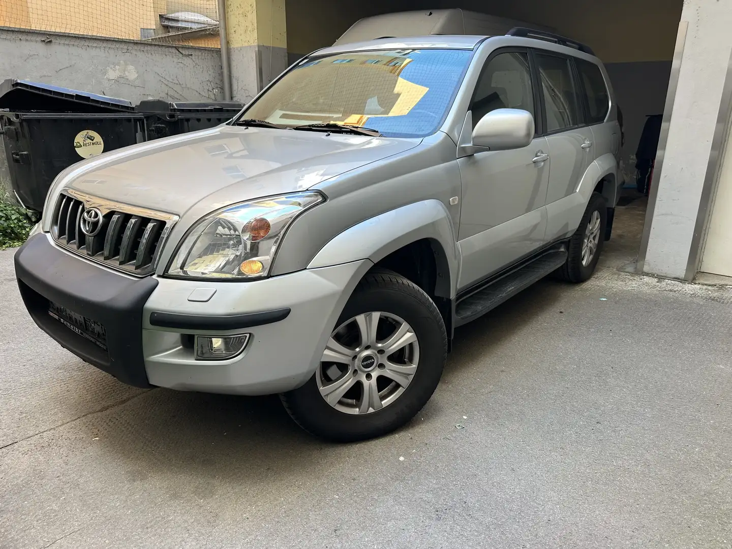 Toyota Land Cruiser 3.0 Diesel Automatik / webasto /  Anhänger Kupplun Silber - 2