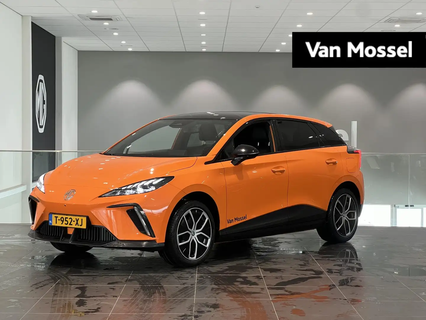 MG MG4 Trophy Extended Range 77 kWh | 1e-Eigenaar | Led K Orange - 1