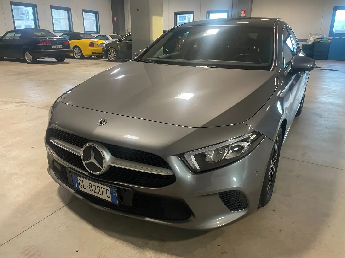 Mercedes-Benz A 180 Classe A - 180d Business ESTRA PLUS auto CON TETTO Grigio - 2