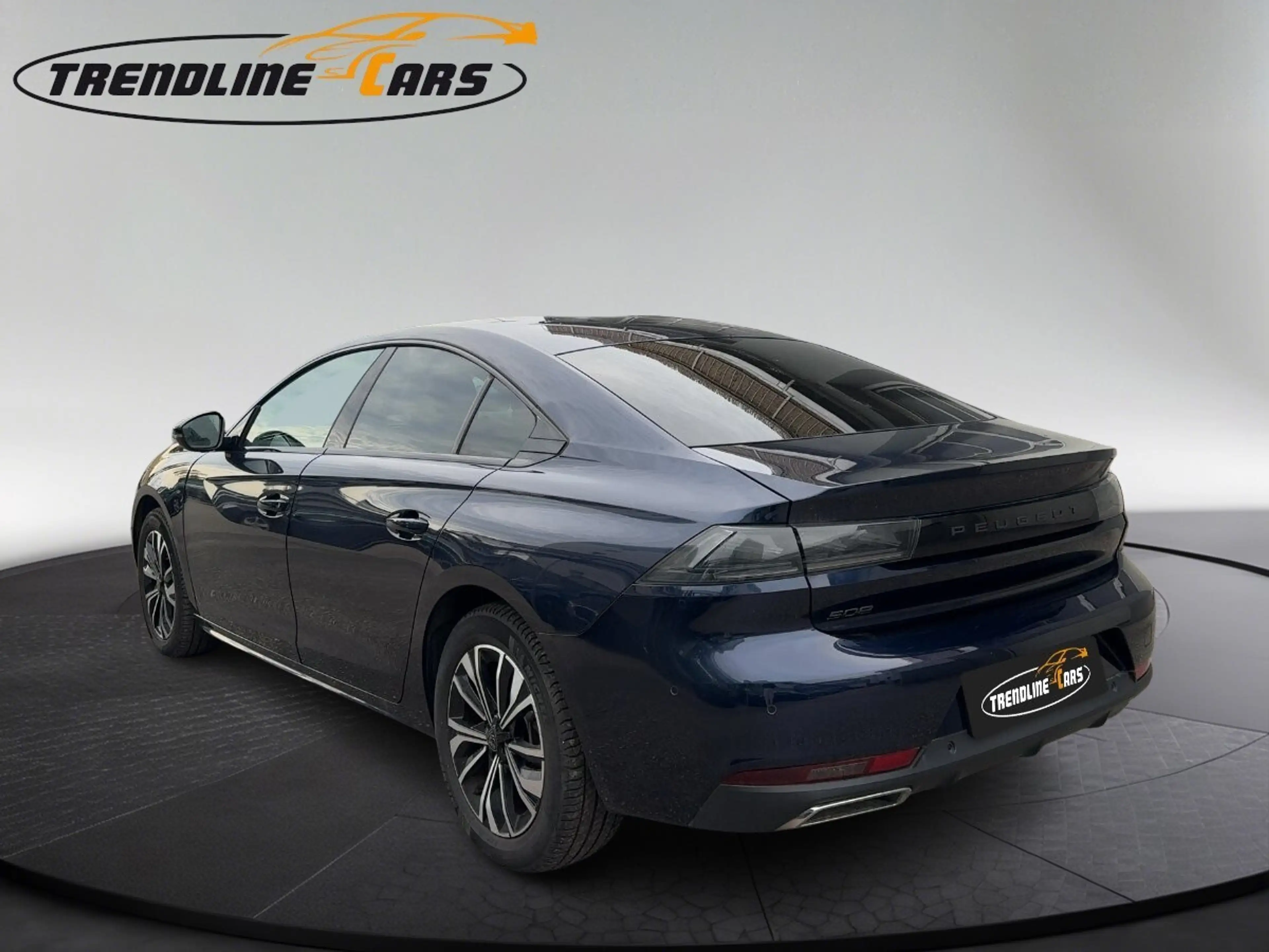 Peugeot 508 PureTech 130 EAT8 Allure Pack Aut. — photo 4