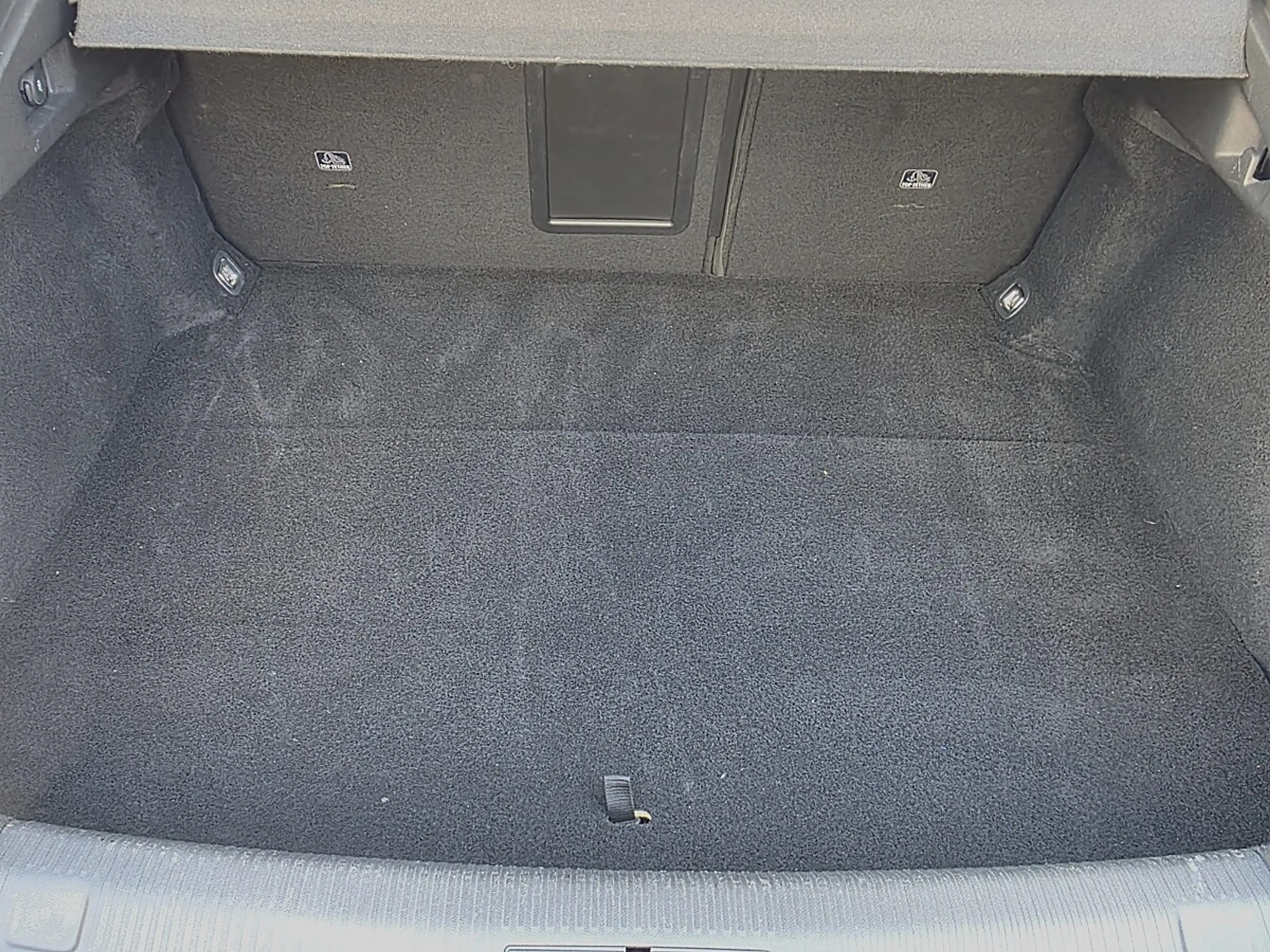 Peugeot 508 PureTech 130 EAT8 Allure Pack Aut. — photo 14