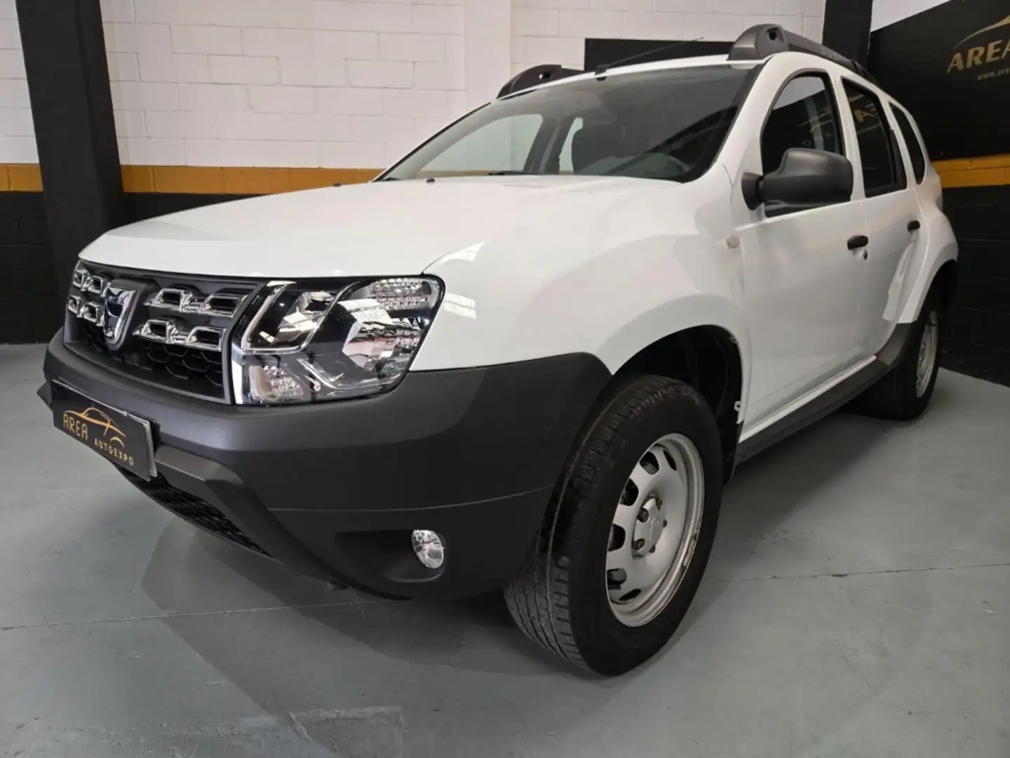Dacia Duster 1.2 TCE Ambiance 4x4 125 Blanc - 1