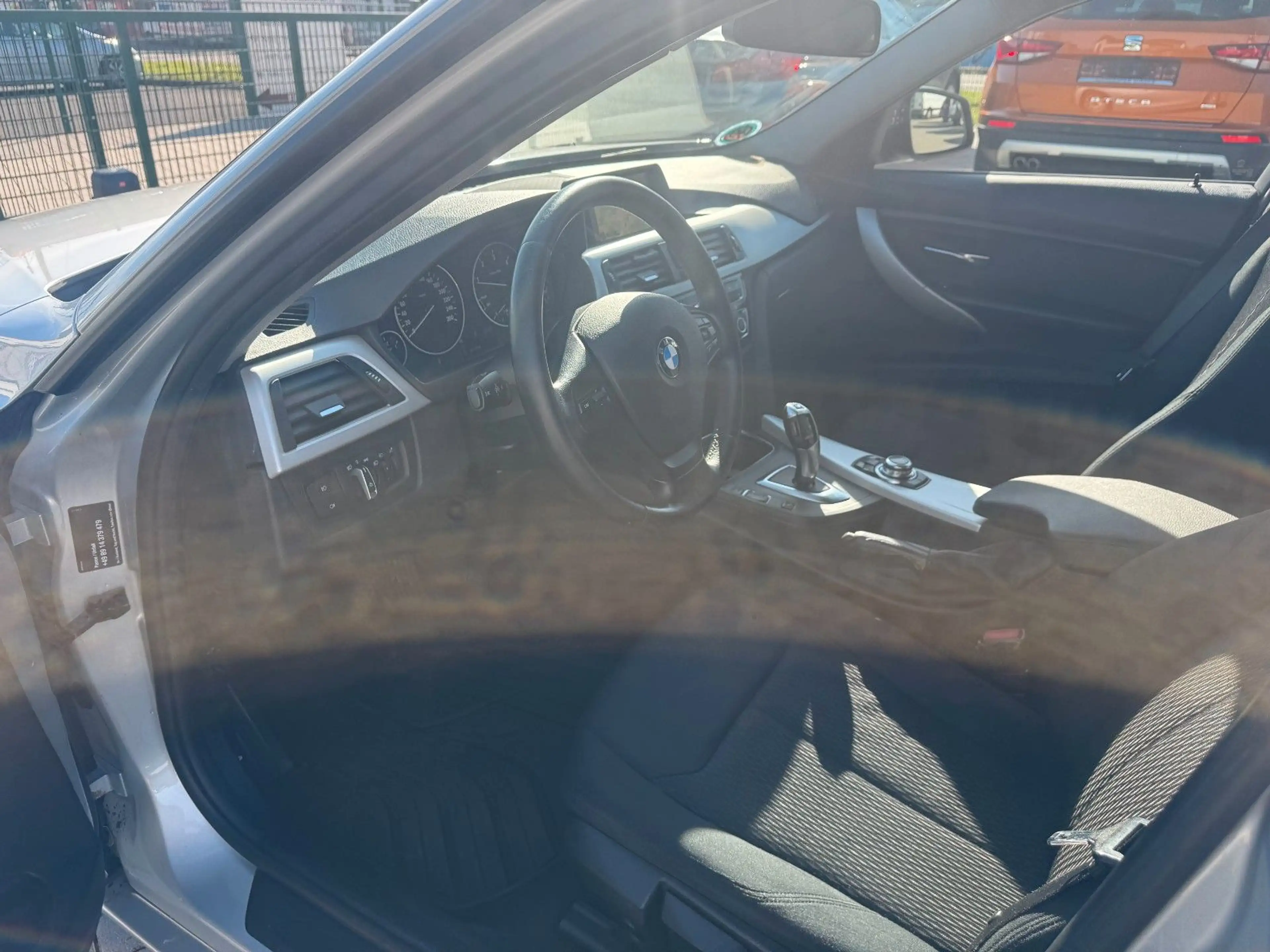 BMW 318 3 Touring 318 d* — photo 10