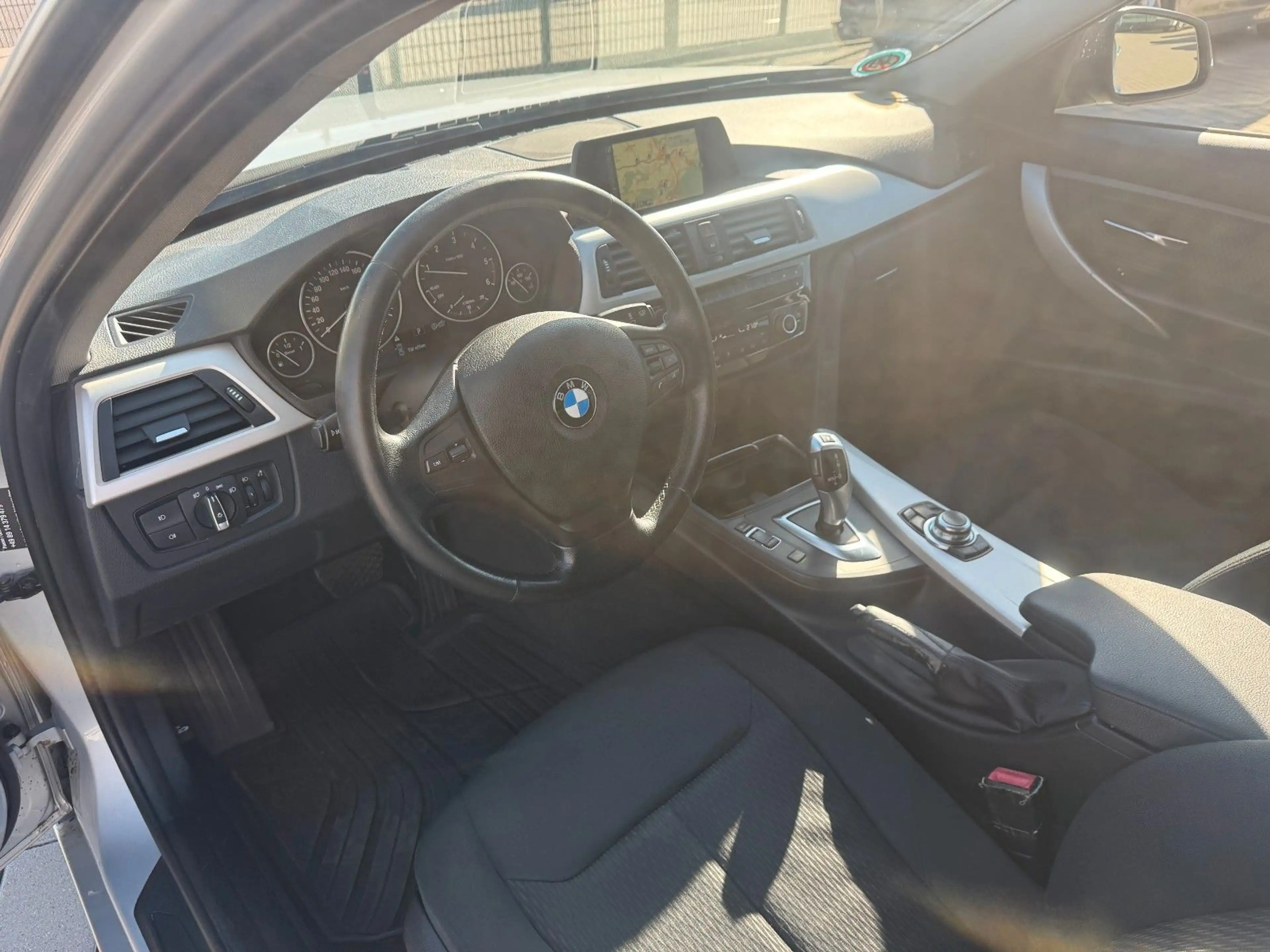 BMW 318 3 Touring 318 d* — photo 13