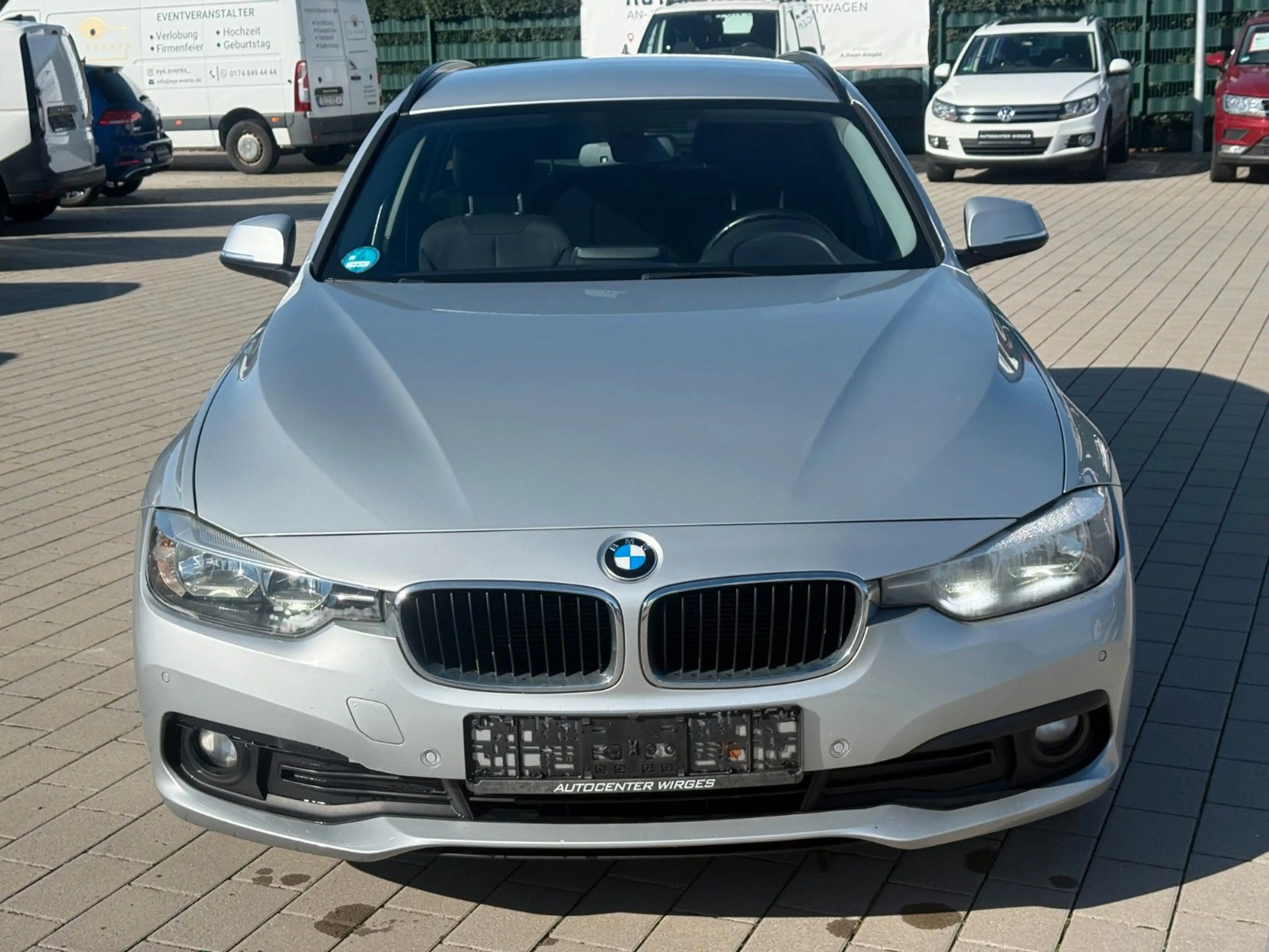 BMW 318 3 Touring 318 d* — photo 2