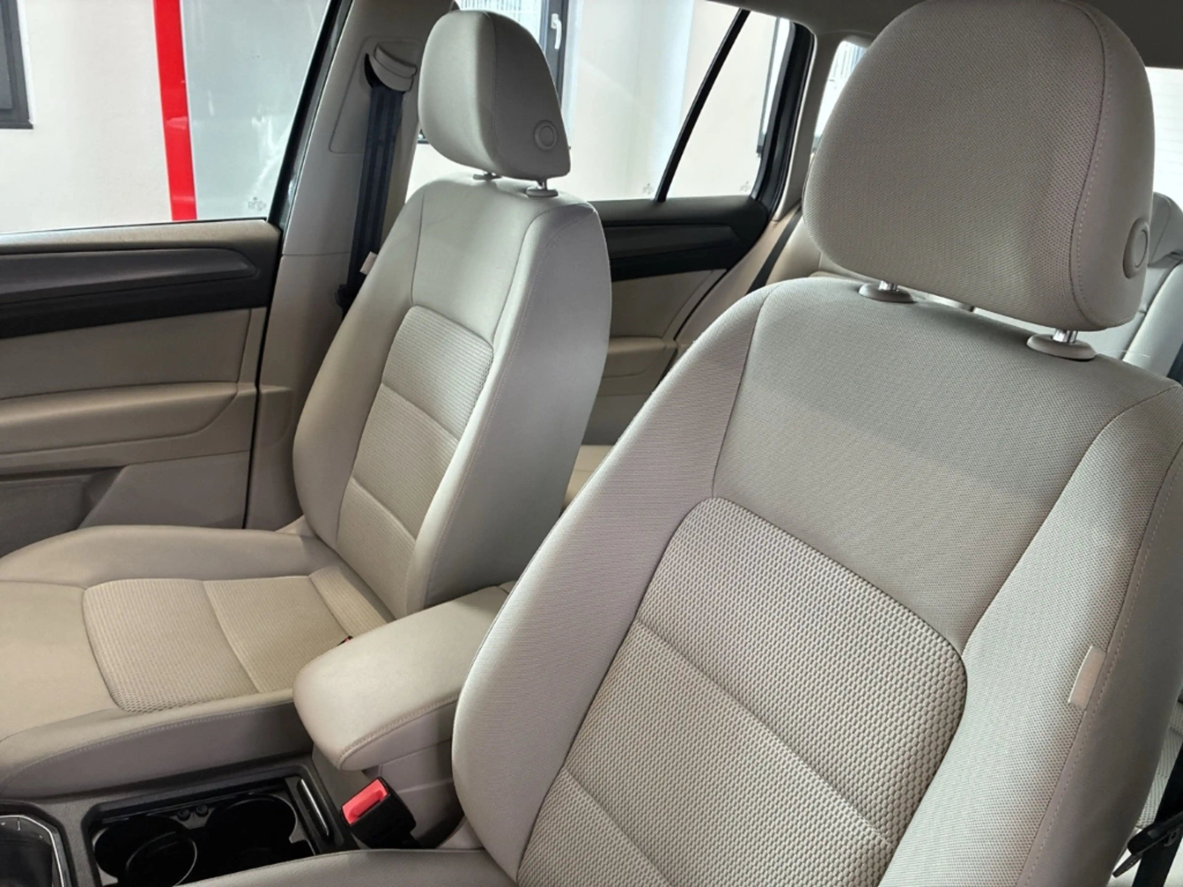 Volkswagen Golf Sportsvan VII 1.0 TSI Comfortline PDC Klima — photo 10
